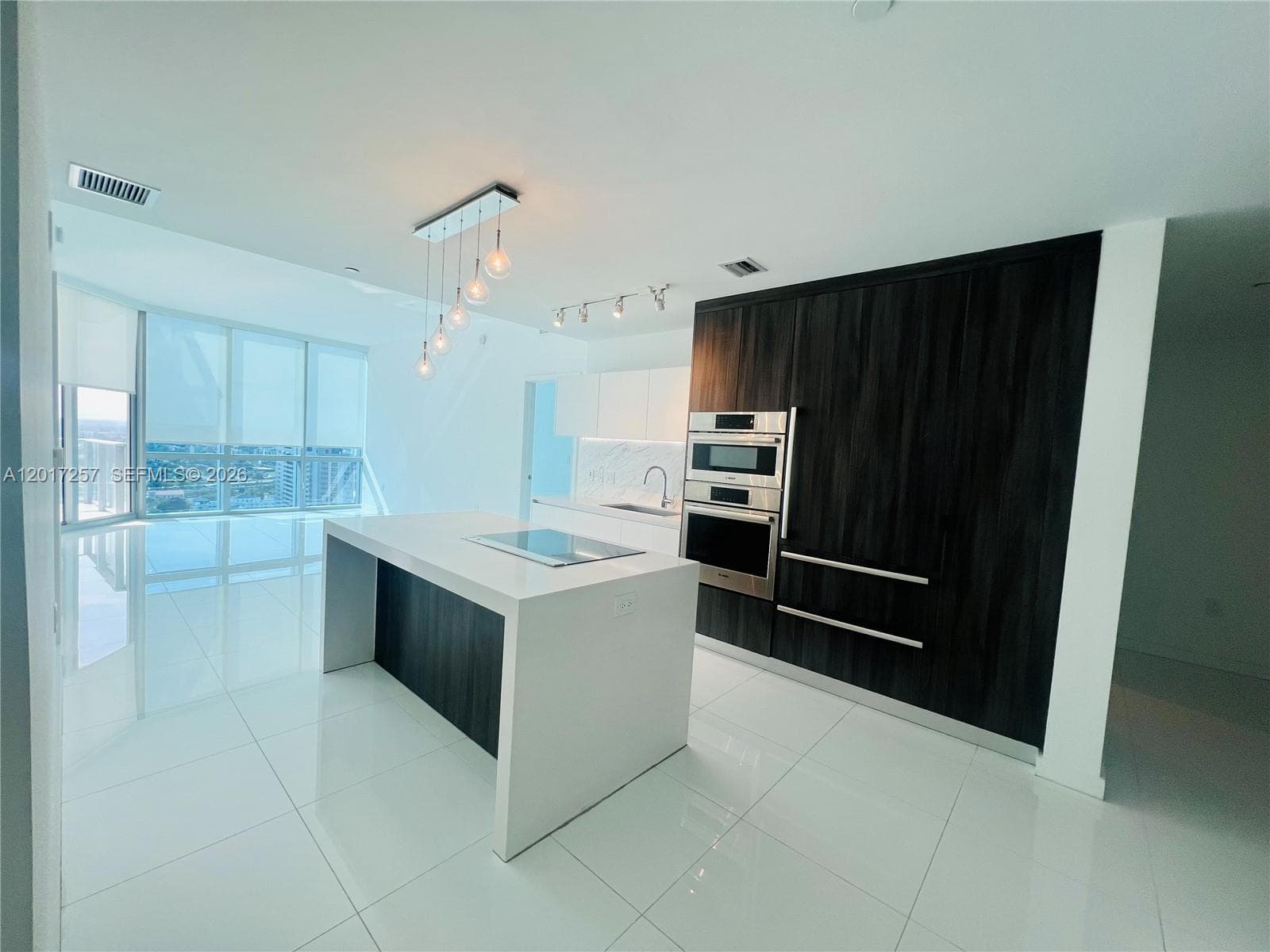 851 NE 1st Av # 2808, Miami FL 33132 — 1
