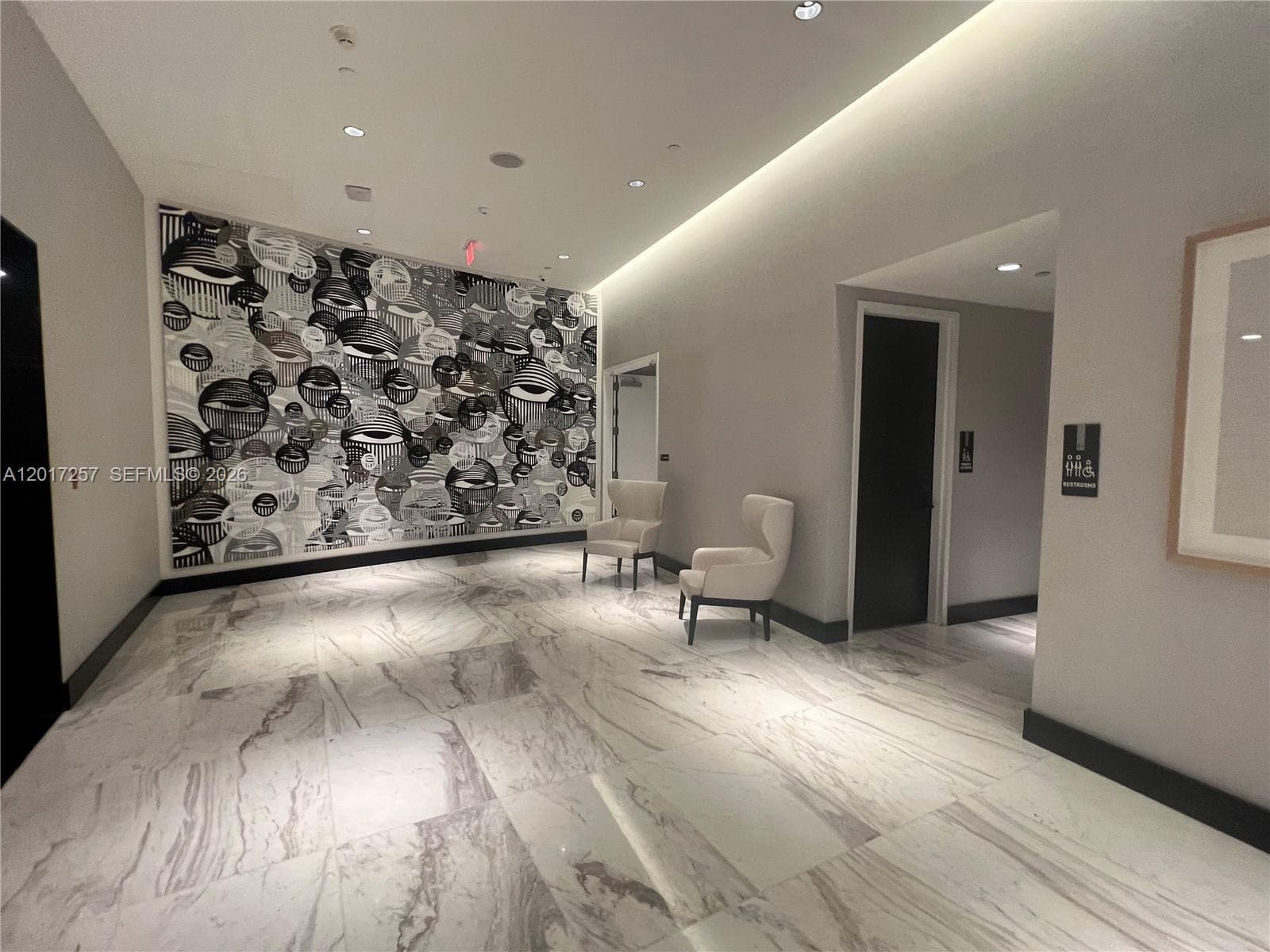 851 NE 1st Av # 2808, Miami FL 33132 — 24