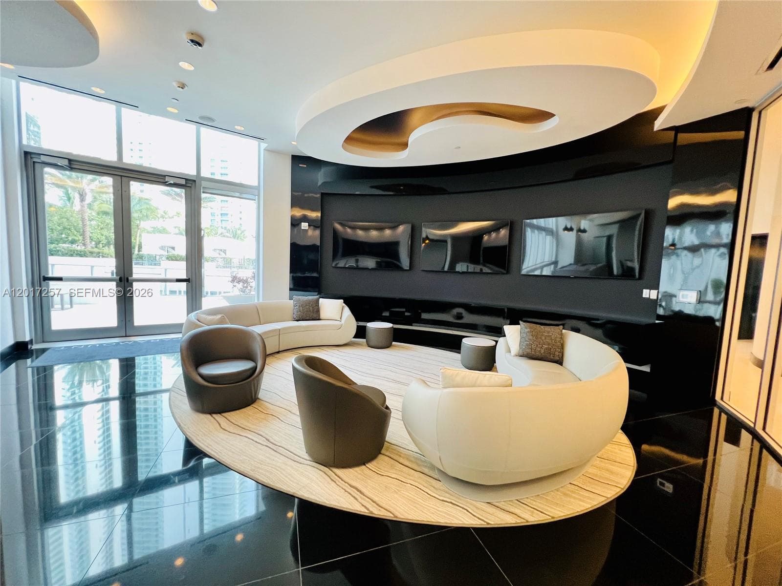 851 NE 1st Av # 2808, Miami FL 33132 — 38