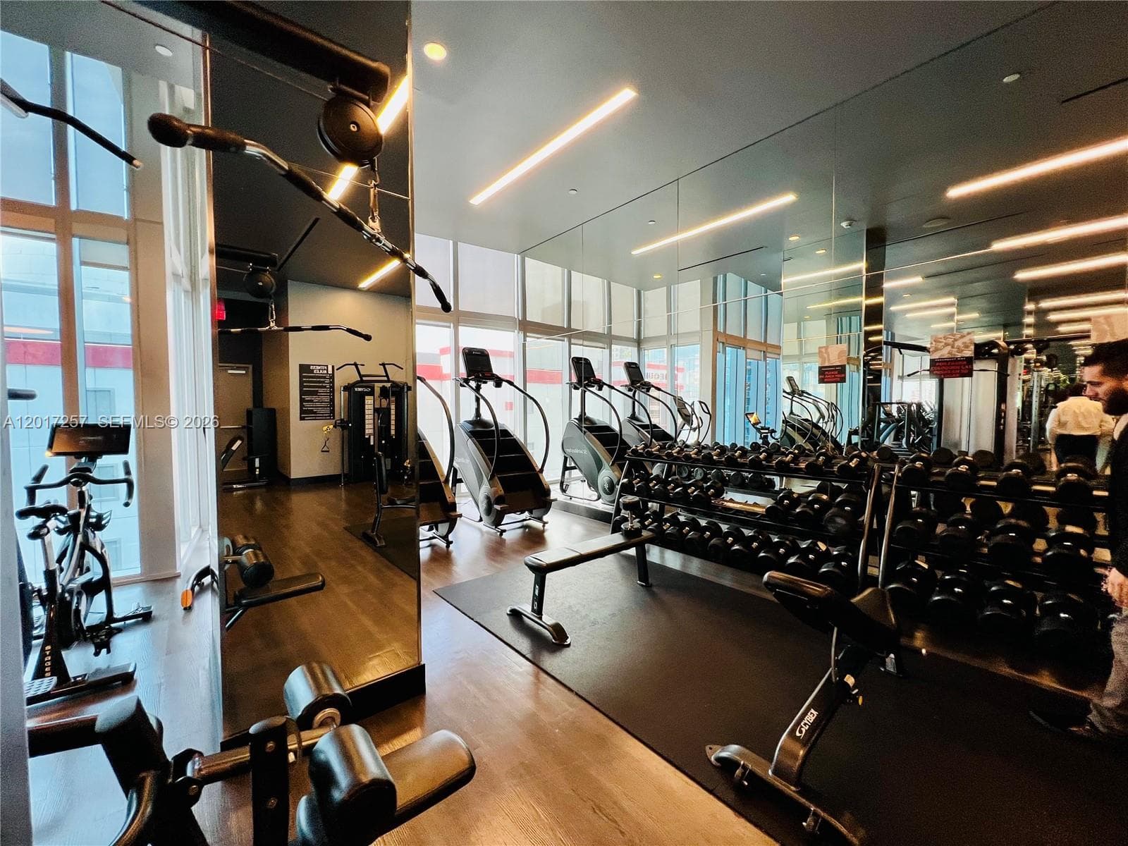 851 NE 1st Av # 2808, Miami FL 33132 — 51