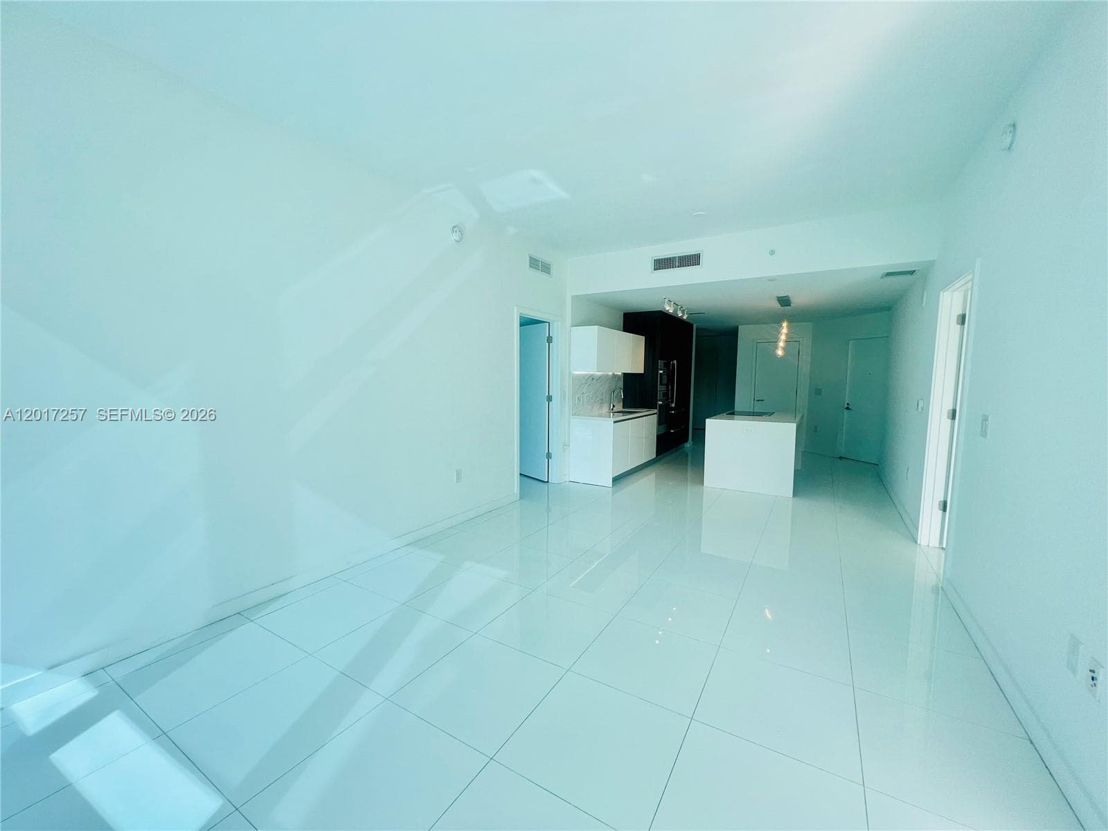 851 NE 1st Av # 2808, Miami FL 33132 — 11