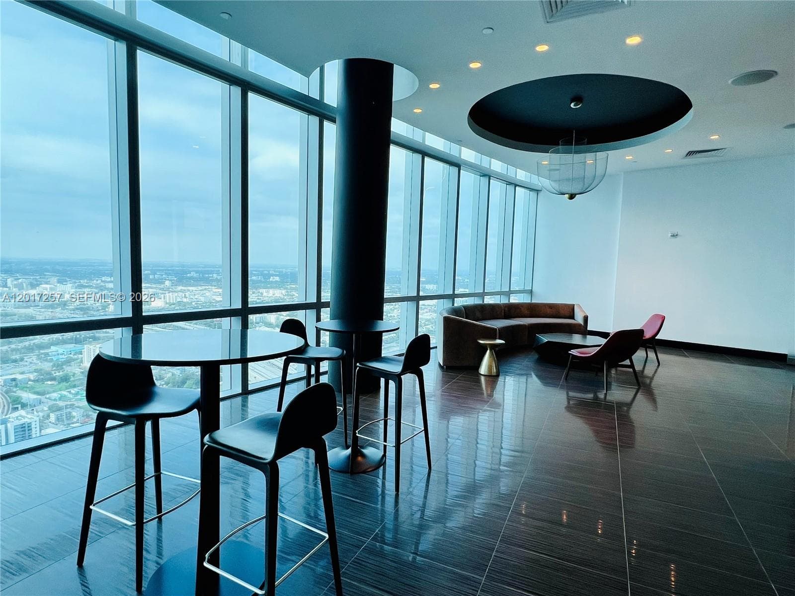 851 NE 1st Av # 2808, Miami FL 33132 — 60