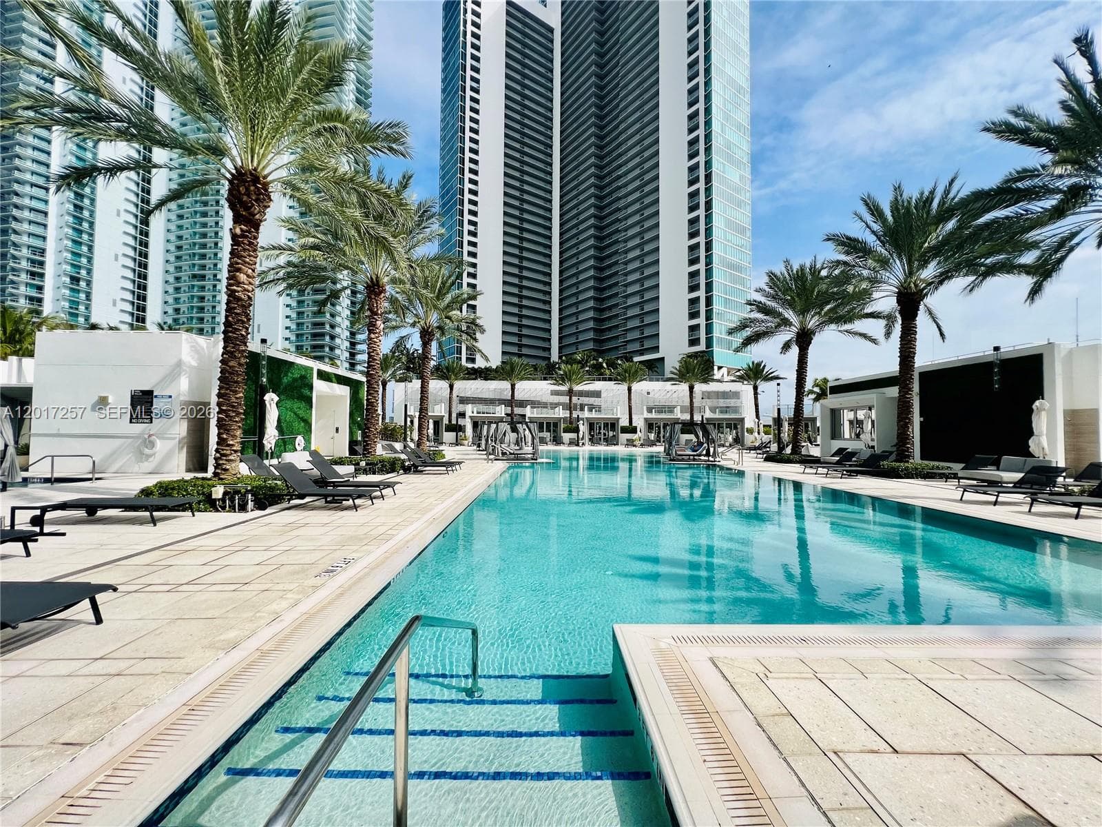 851 NE 1st Av # 2808, Miami FL 33132 — 29
