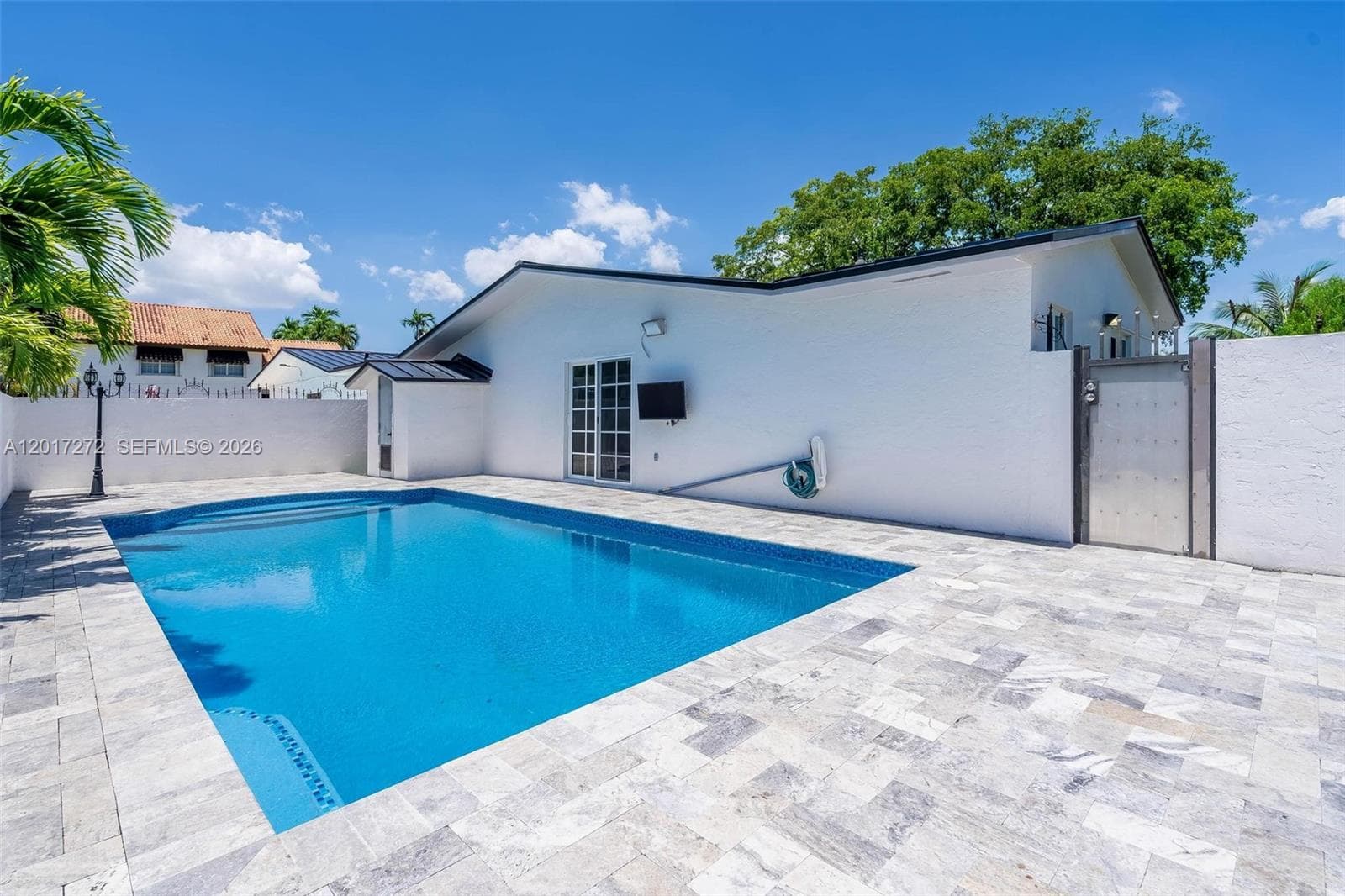 1900 SW 24th St, Miami FL 33145 — 22