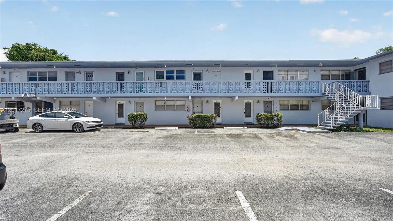 300 NE 191st St # 219, Miami FL 33179 — 1