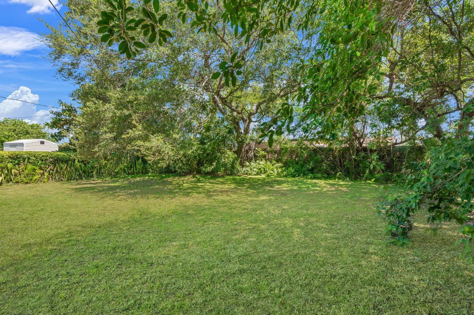 1261 NW 172nd Street, Miami Gardens FL 33169 — 15