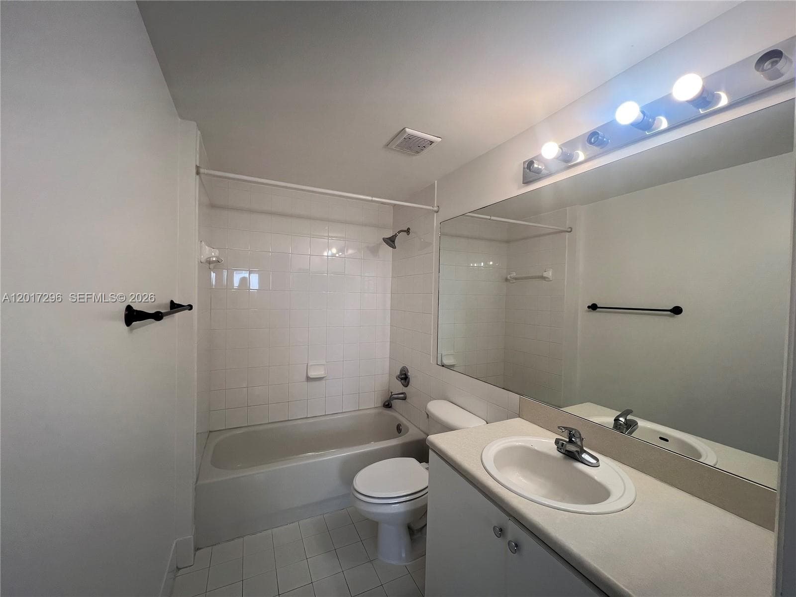 5091 NW 7th St # 706, Miami FL 33126 — 8