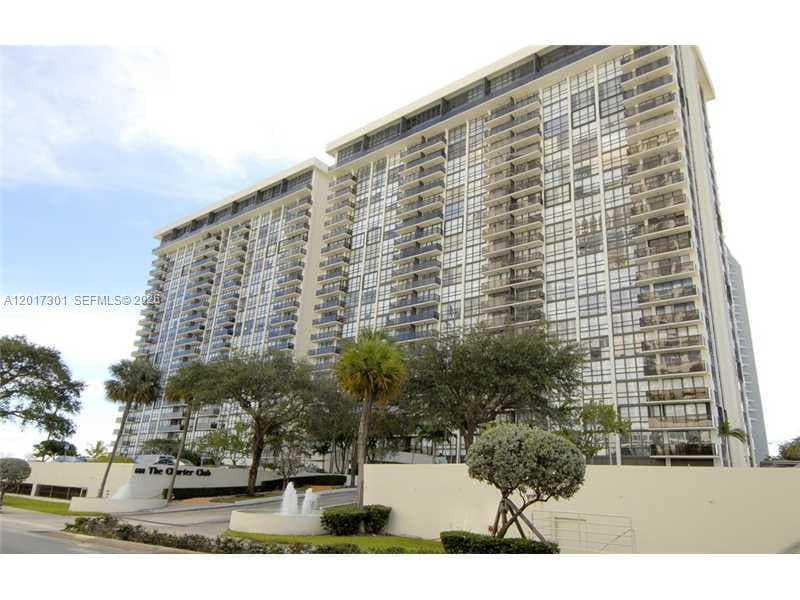 600 NE 36 ST # 1212, Miami FL 33137 — 22