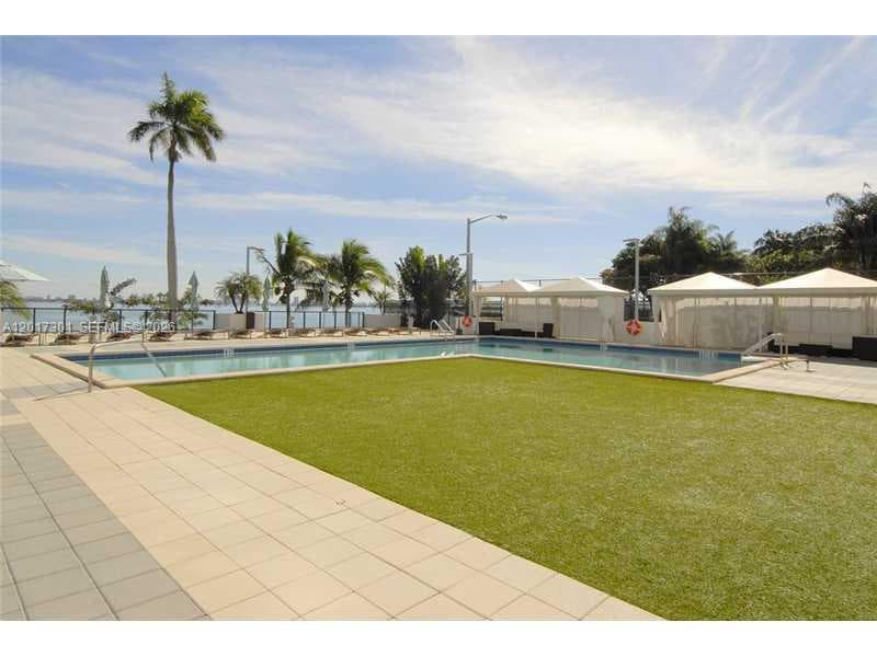 600 NE 36 ST # 1212, Miami FL 33137 — 28