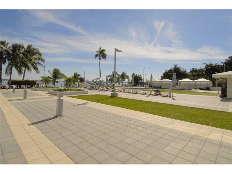 600 NE 36 ST # 1212, Miami FL 33137 — 20