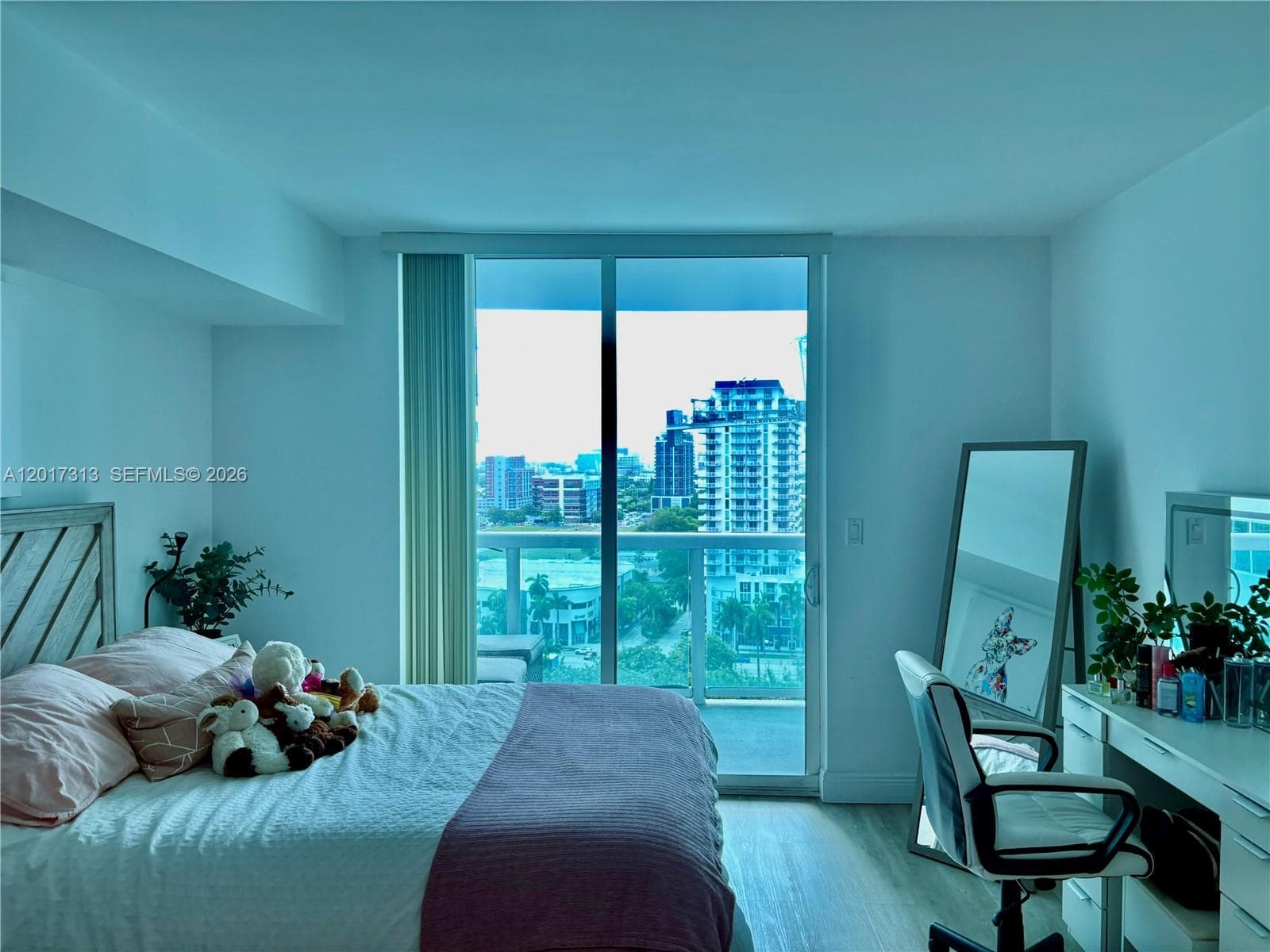 1800 N Bayshore Dr # 1704, Miami FL 33132 — 16
