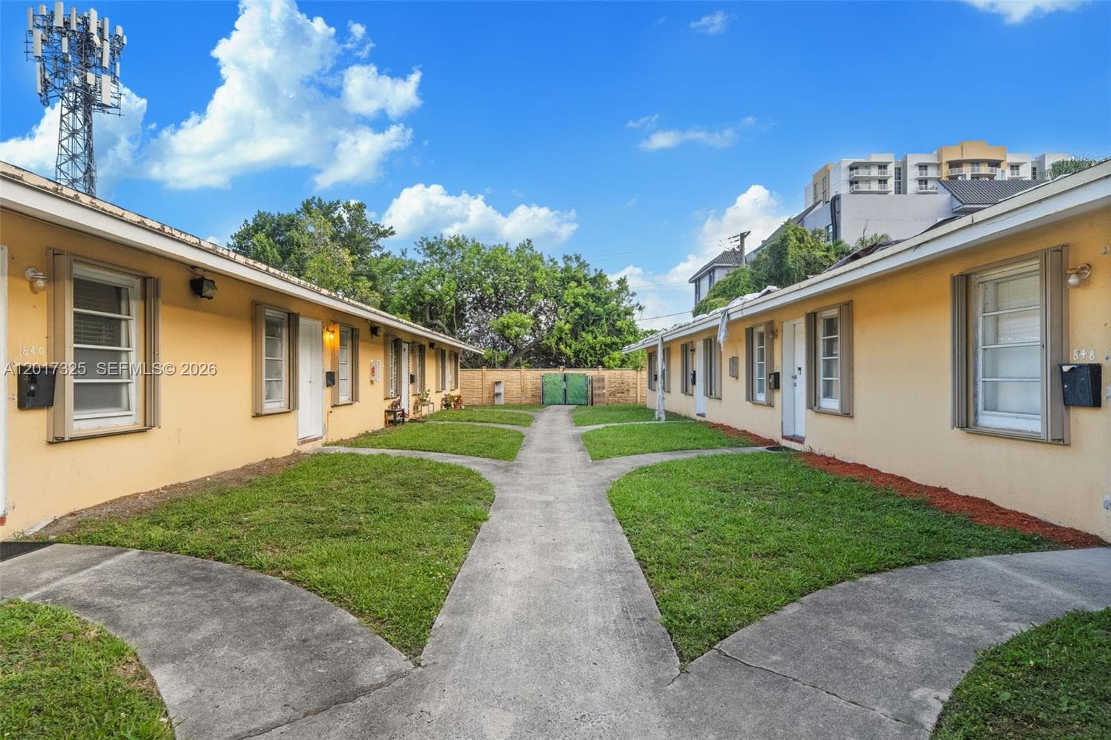 840 SW 7th St # 852, Miami FL 33130 — 8