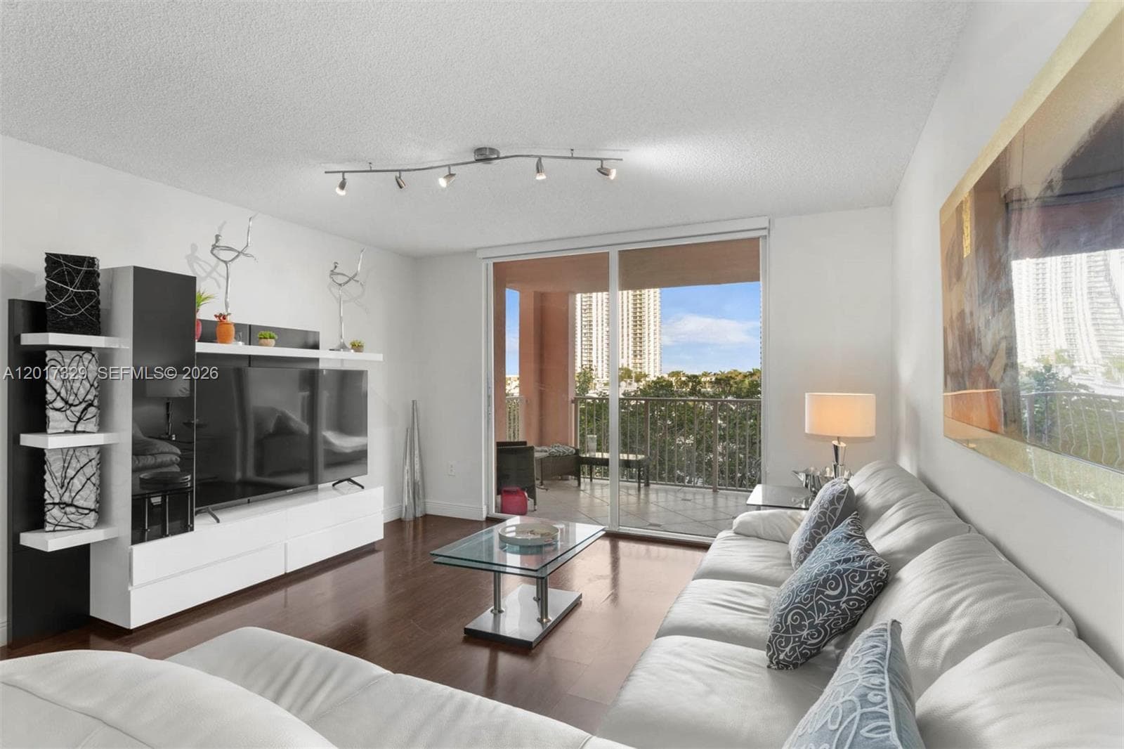 19655 E Country Club Dr # 6304, Aventura FL 33180 — 2