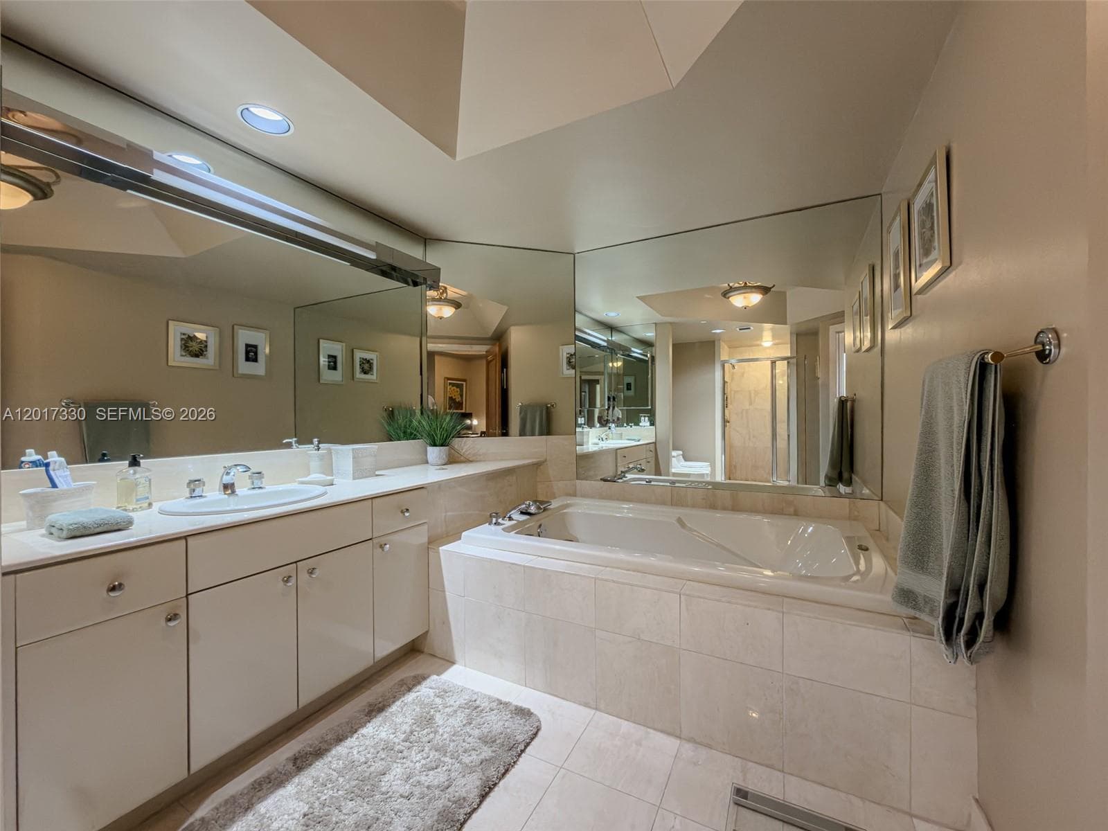 2000 Island Blvd # 2503, Aventura FL 33160 — 34