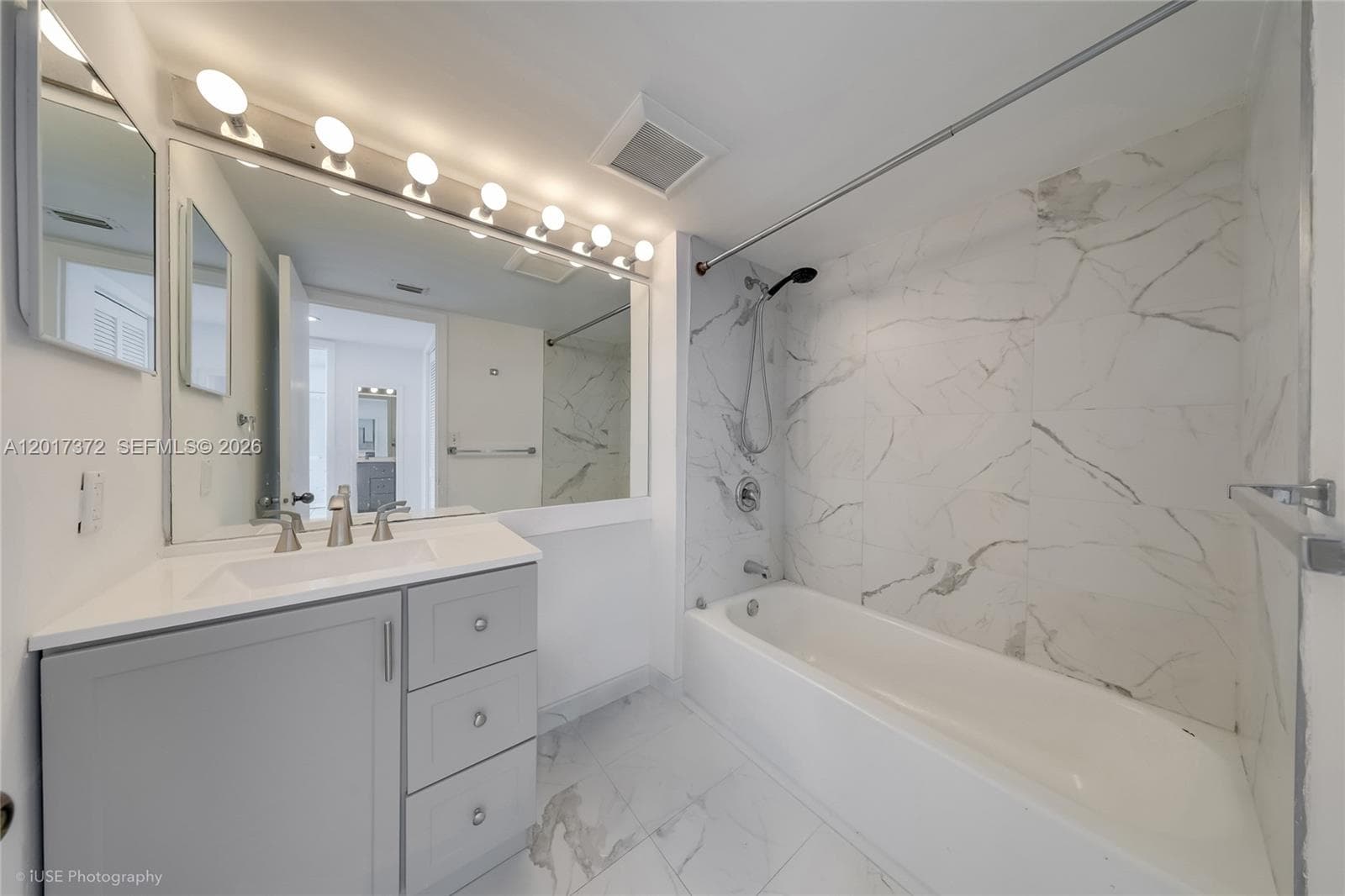 400 S Pointe Dr # 1801, Miami Beach FL 33139 — 8