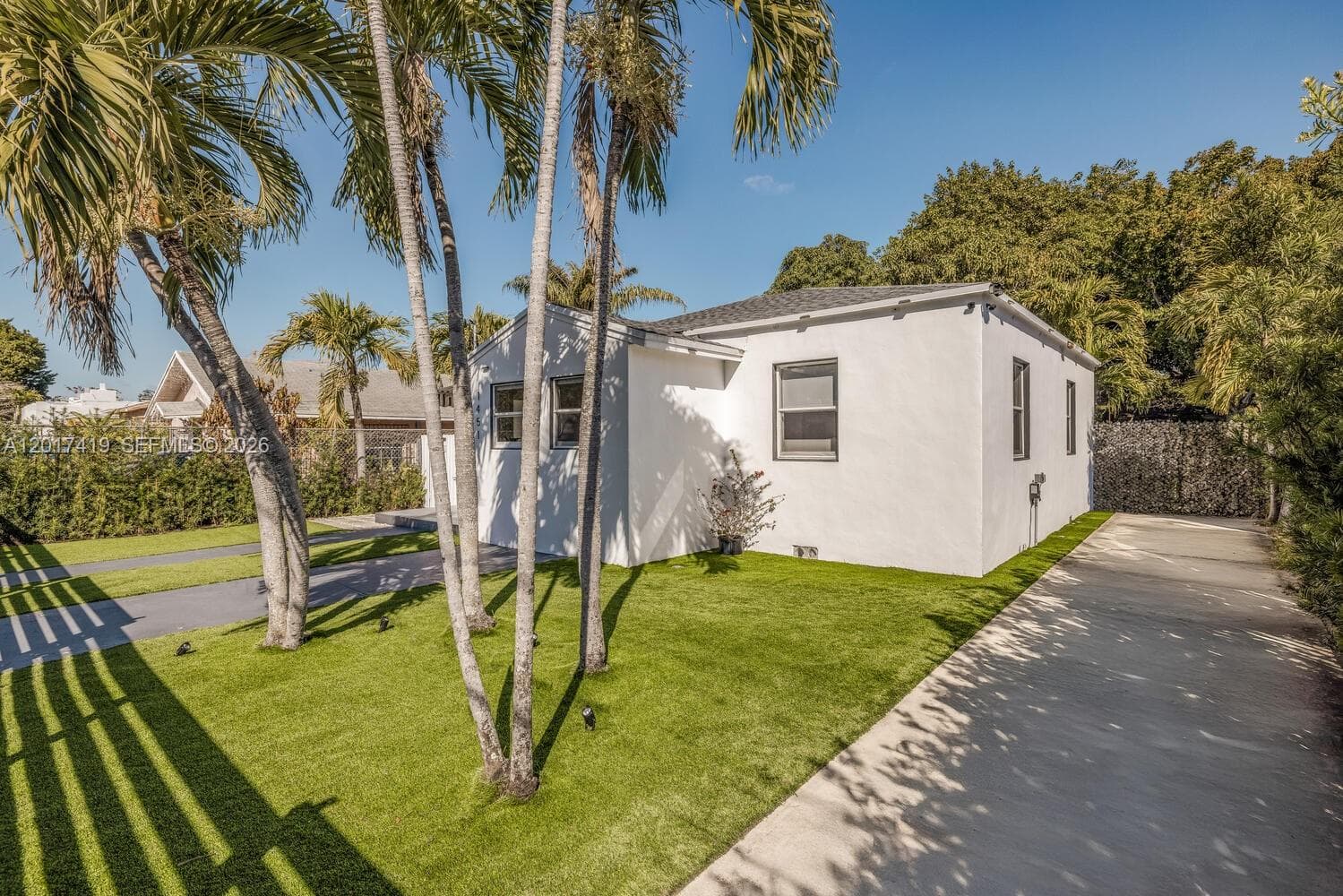 1451 NW 31st St, Miami FL 33142 — 14