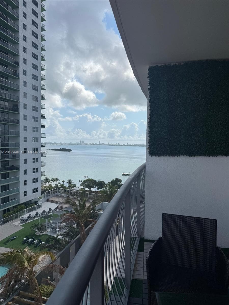 1750 N Bayshore Dr # 1609, Miami FL 33132 — 25