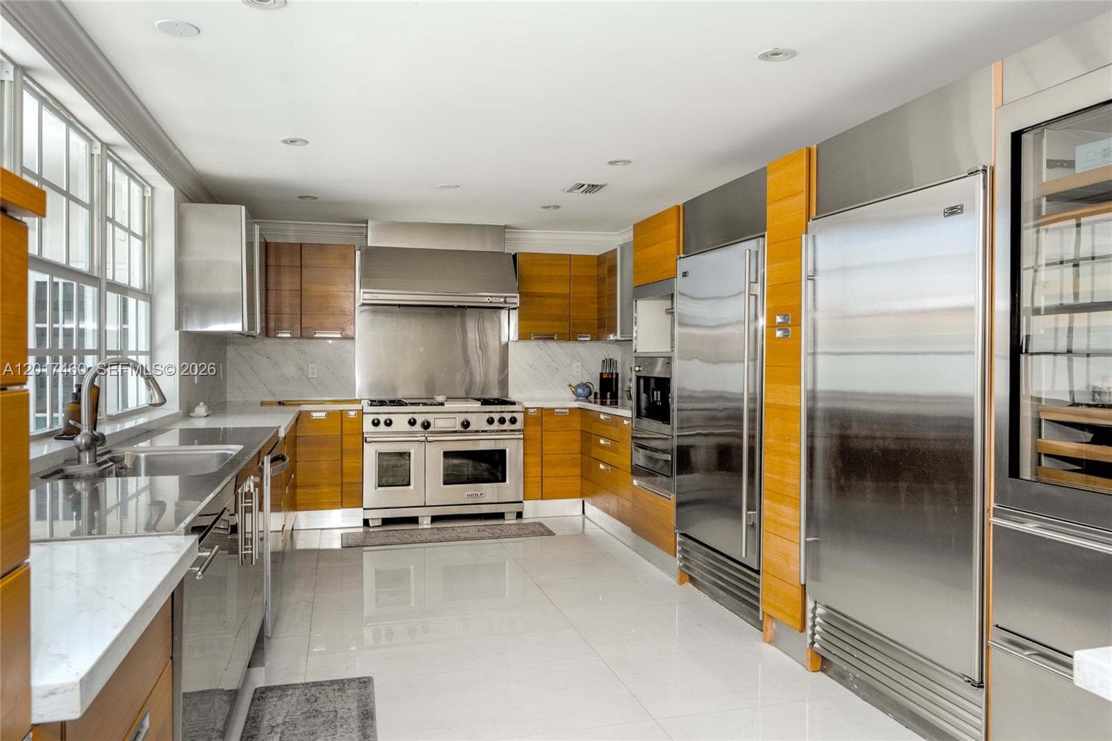 15761 Turnberry Dr, Miami Lakes FL 33014 — 34