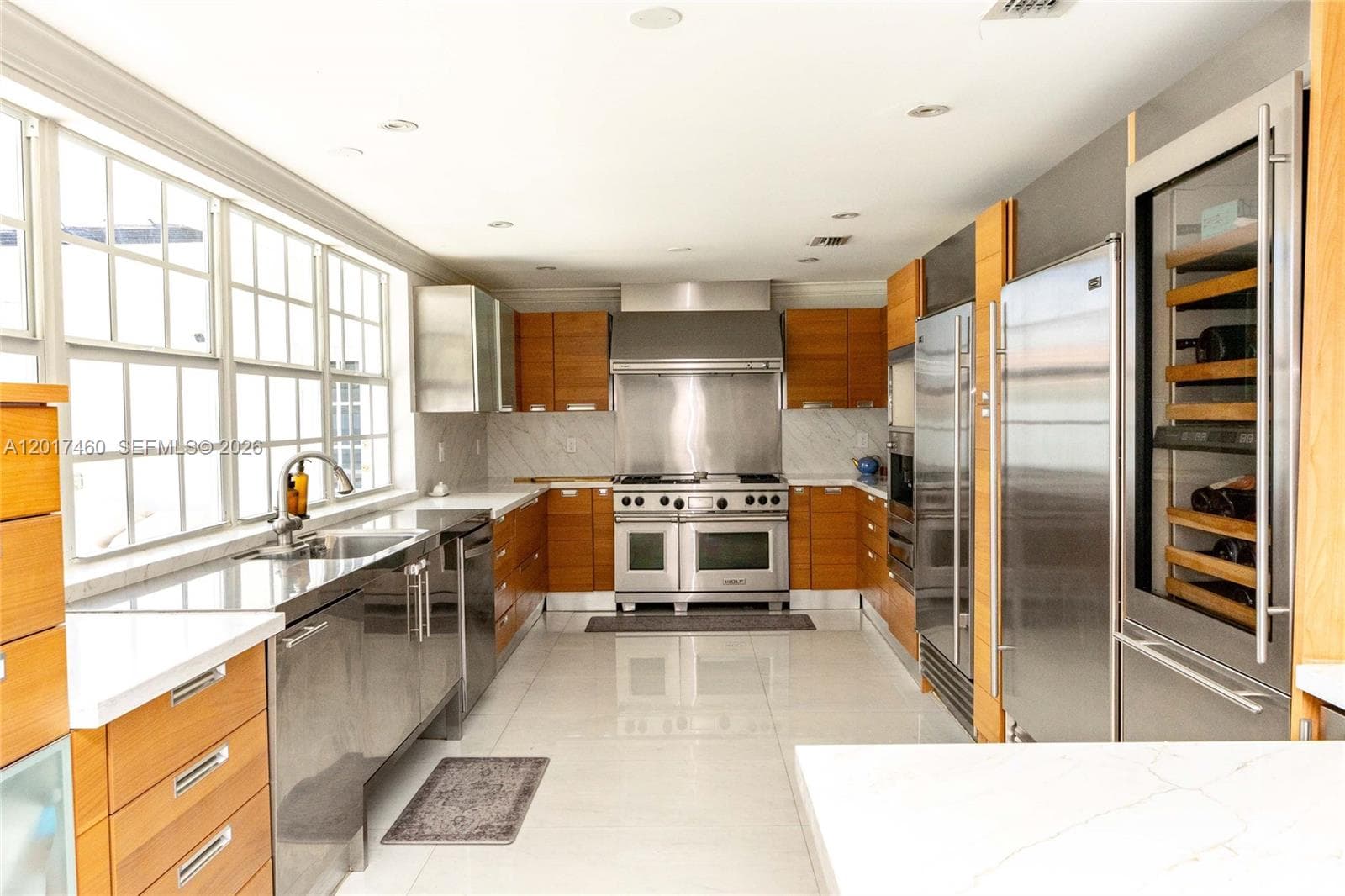 15761 Turnberry Dr, Miami Lakes FL 33014 — 33