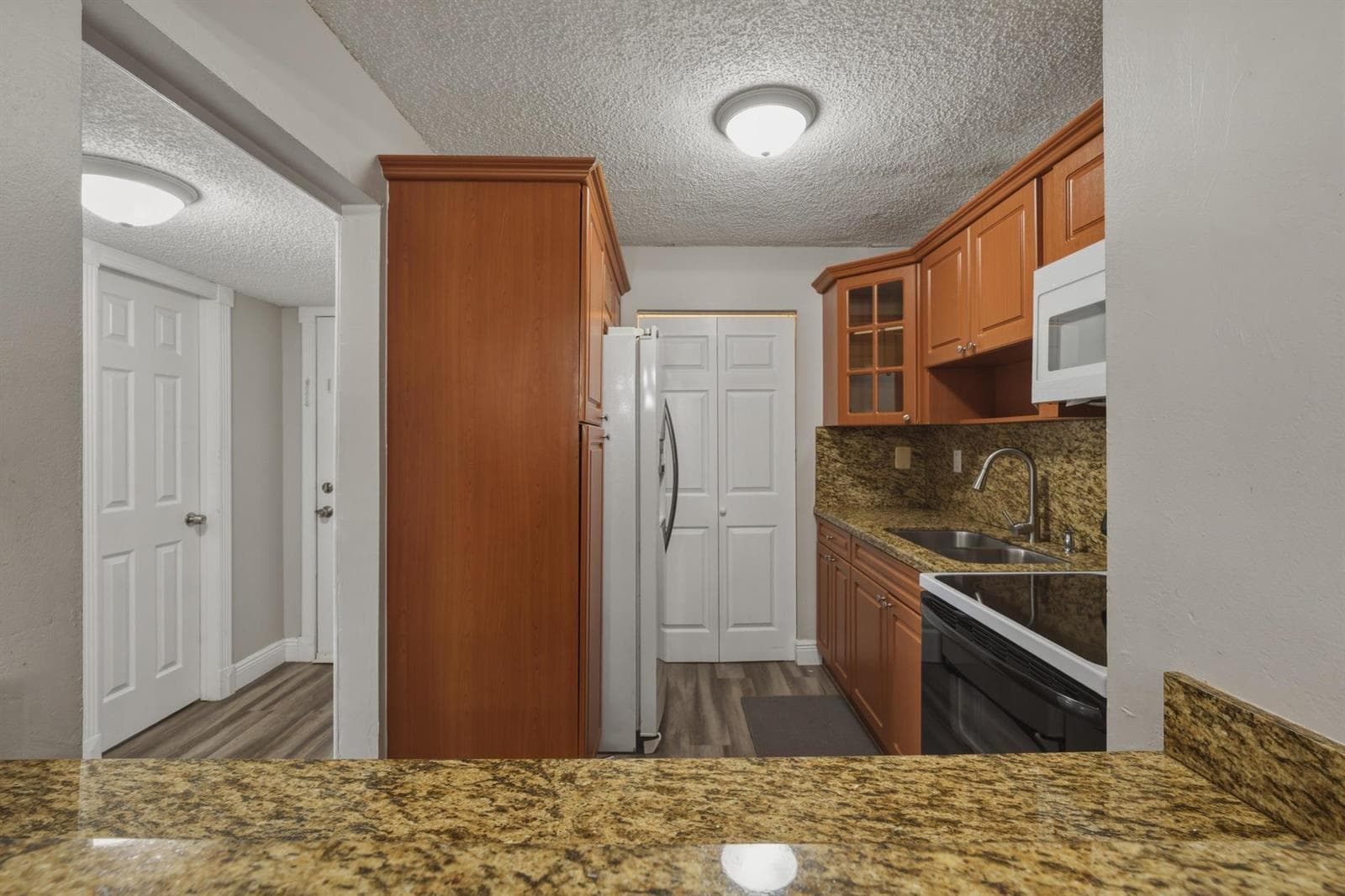 468 NE 206th Lane # 6, Miami FL 33179 — 6