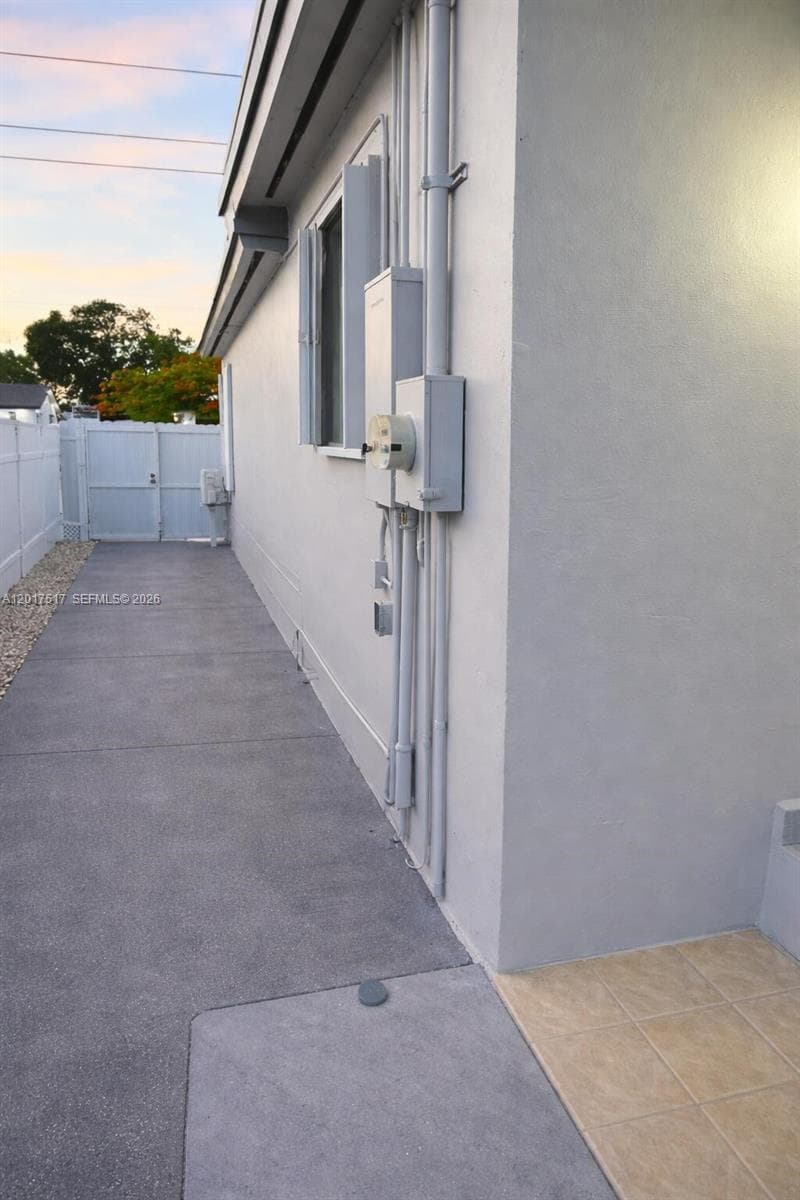 538 E 13th St, Hialeah FL 33010 — 7