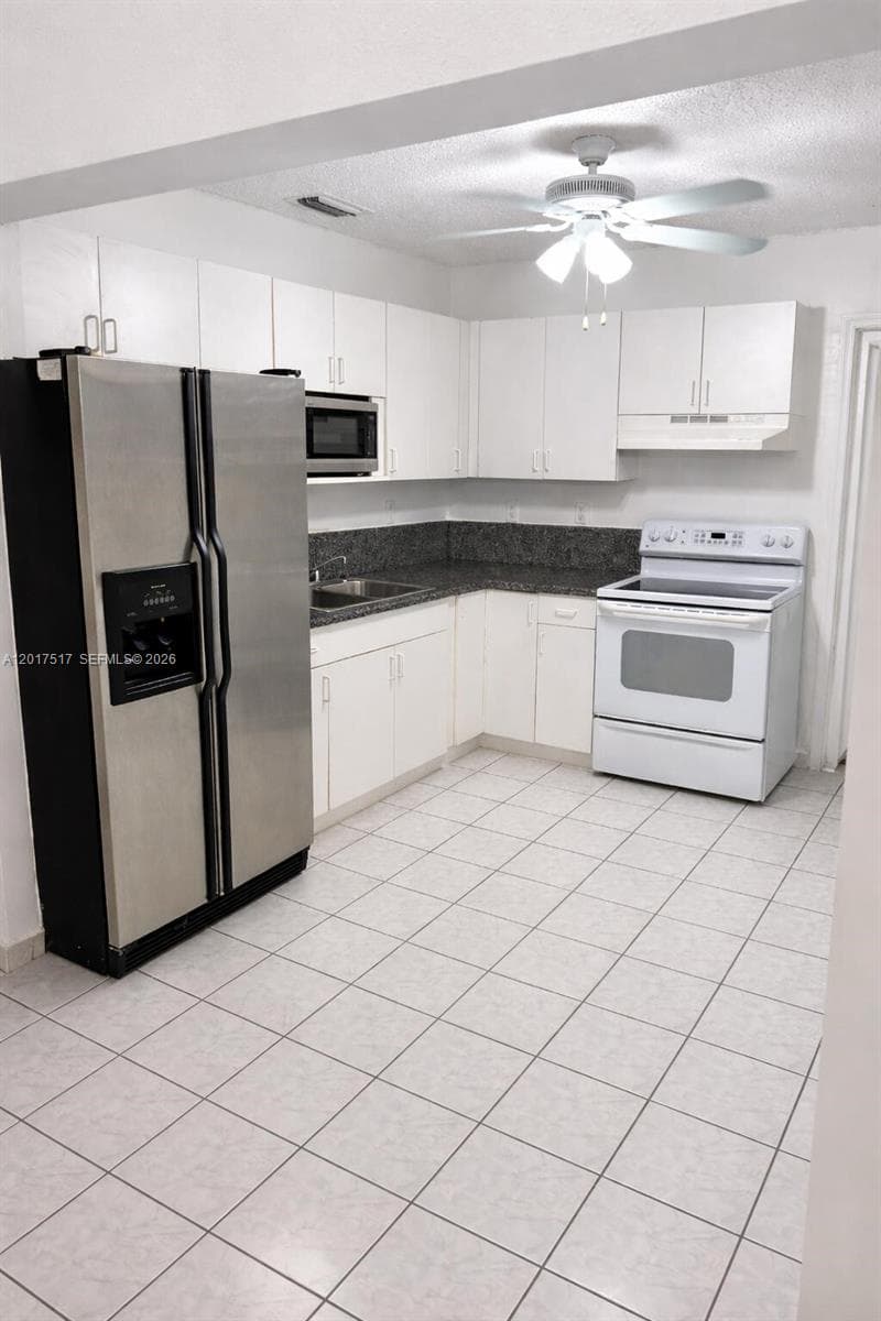 538 E 13th St, Hialeah FL 33010 — 3