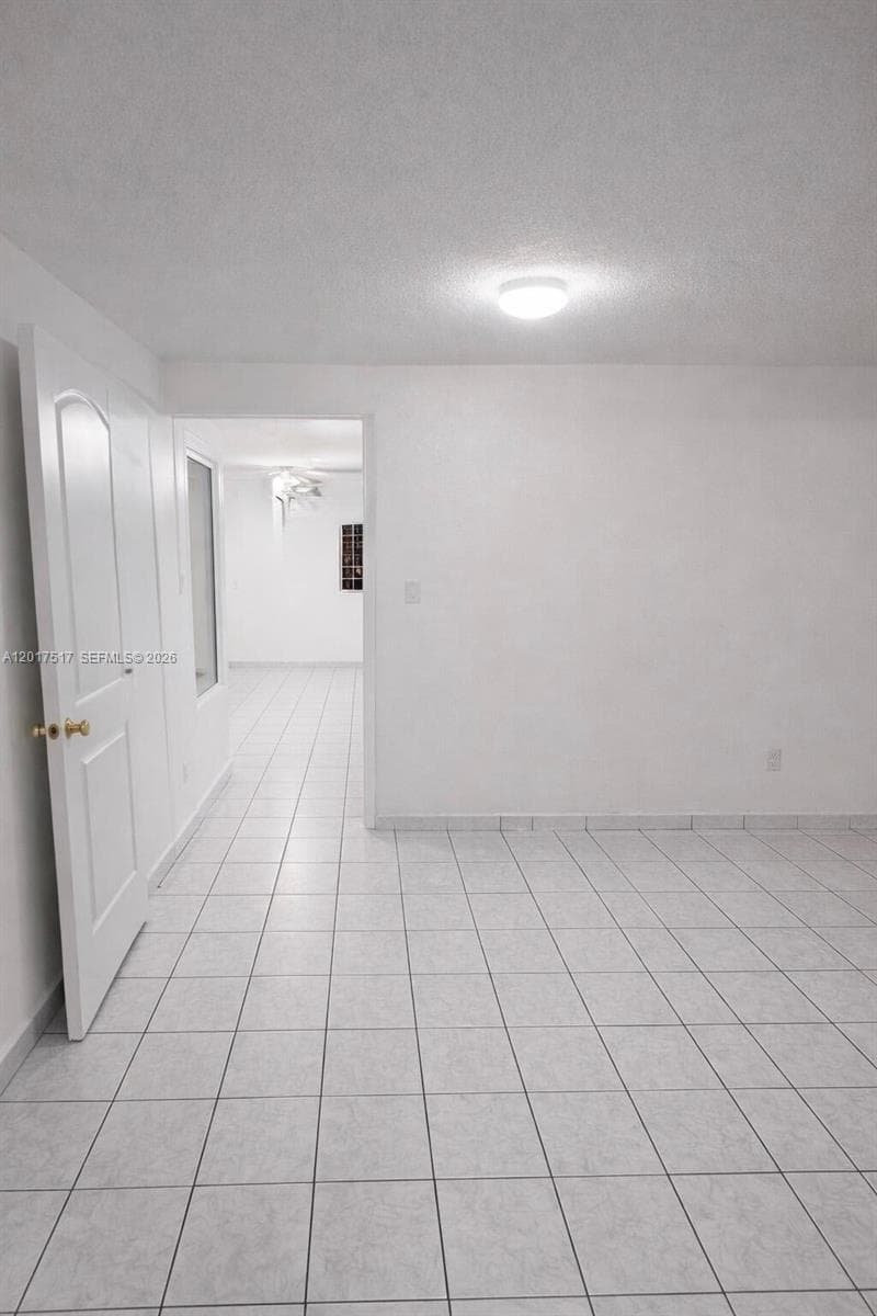 538 E 13th St, Hialeah FL 33010 — 5