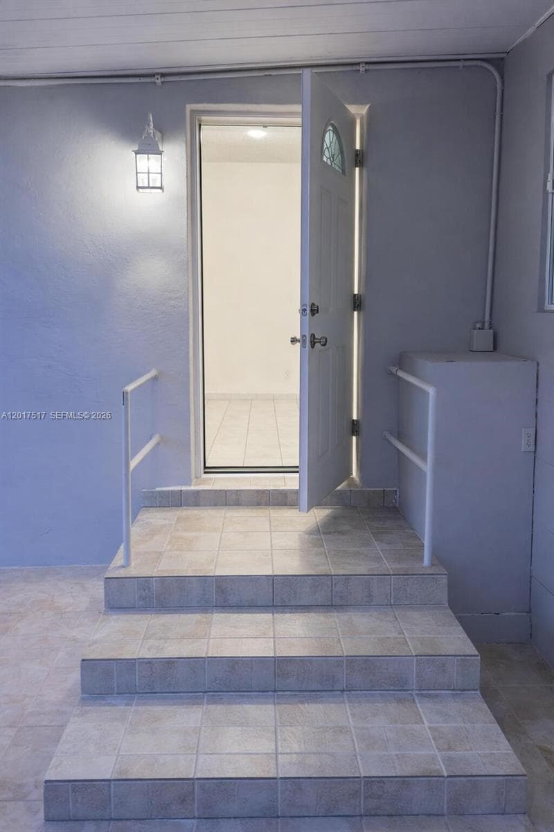 538 E 13th St, Hialeah FL 33010 — 9