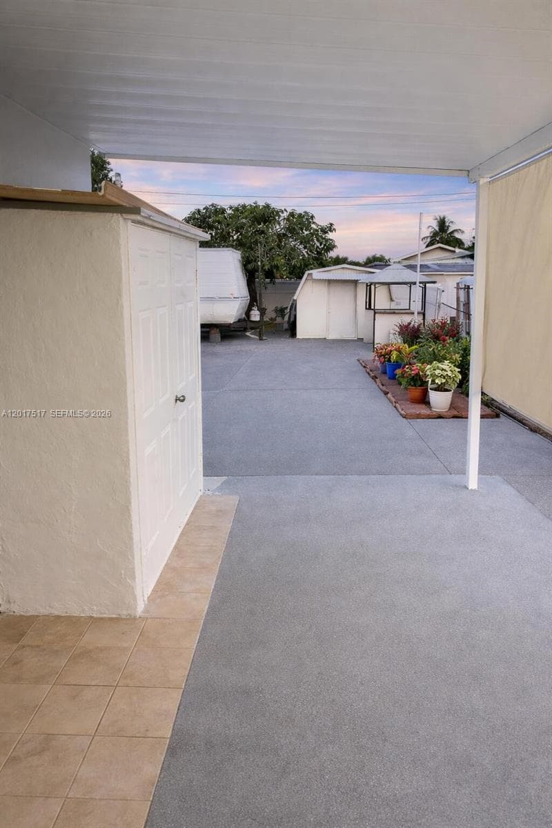 538 E 13th St, Hialeah FL 33010 — 8