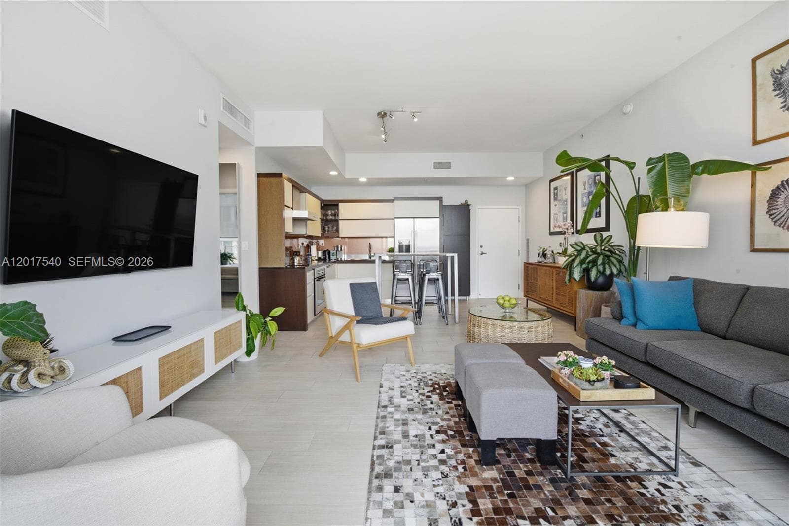 2100 Park Ave # 302, Miami Beach FL 33139 — 6