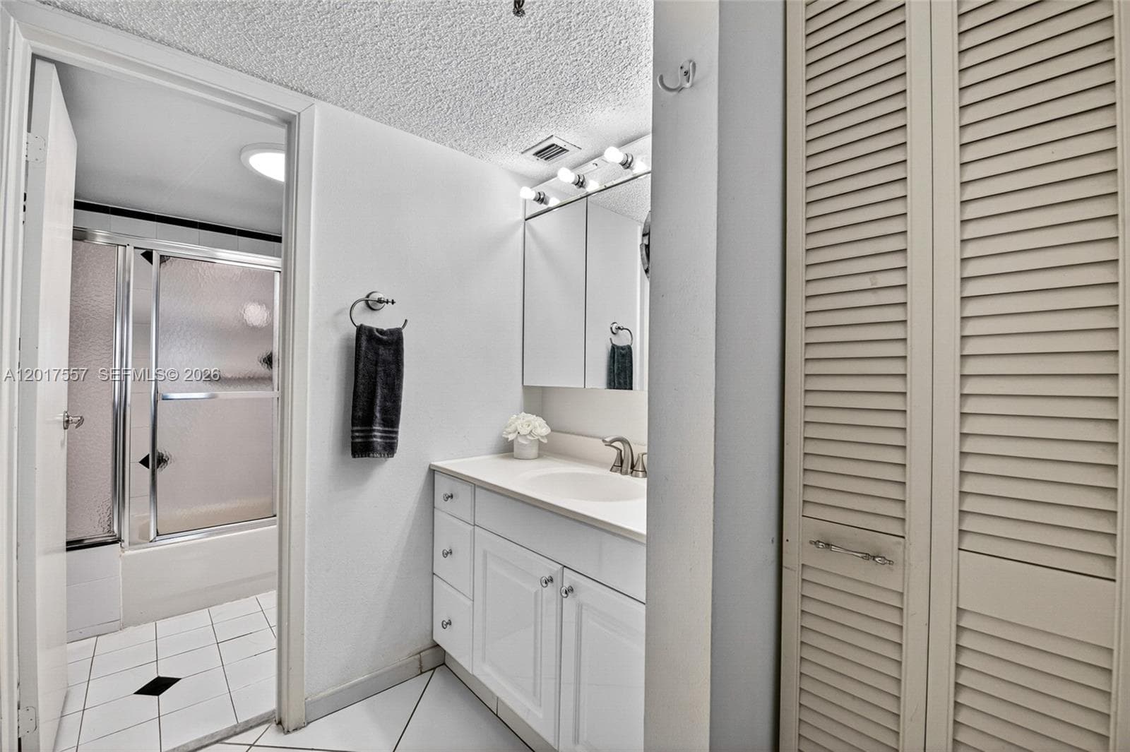 2401 Collins Ave # 1107, Miami Beach FL 33140 — 12