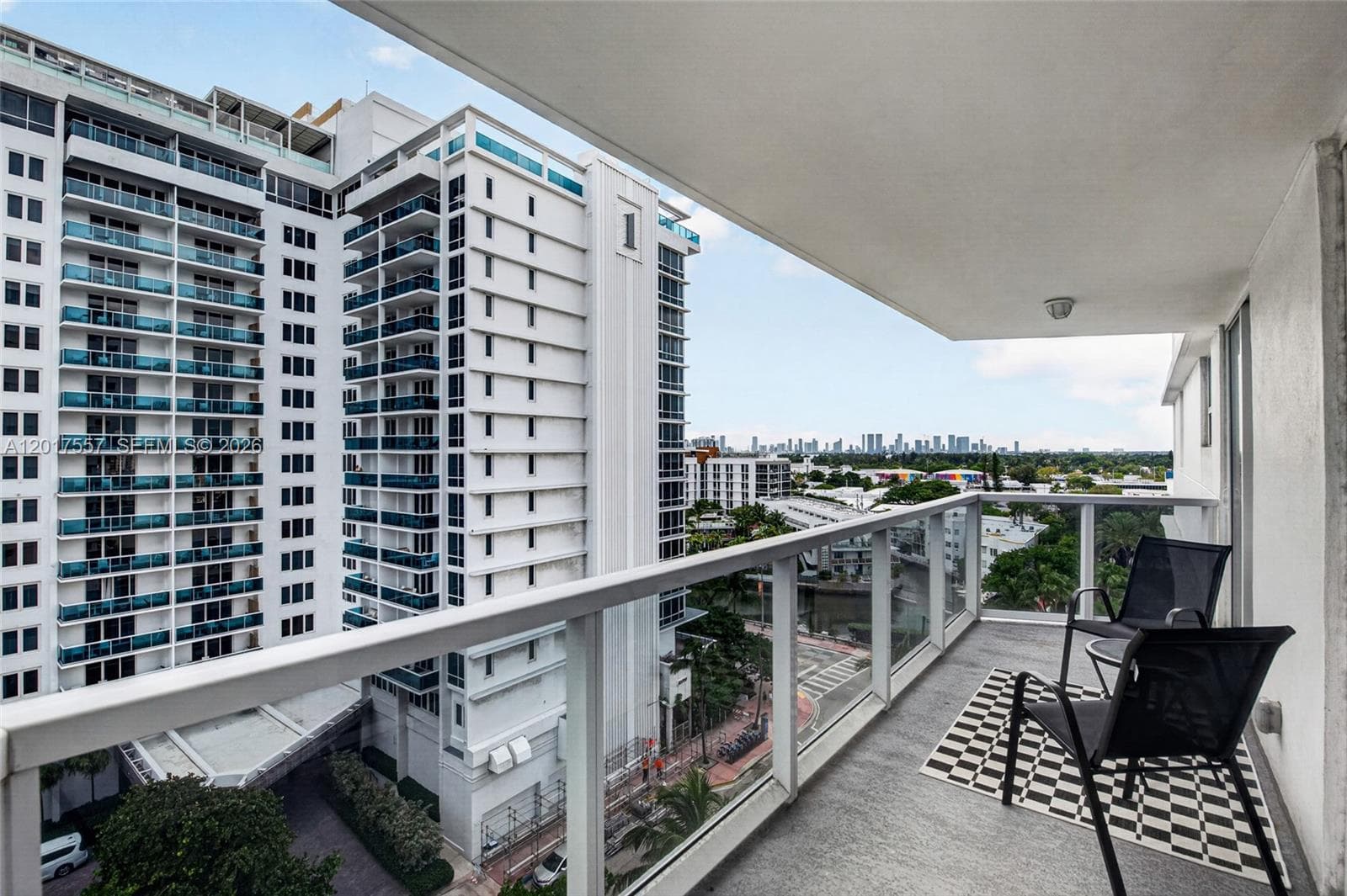 2401 Collins Ave # 1107, Miami Beach FL 33140 — 21