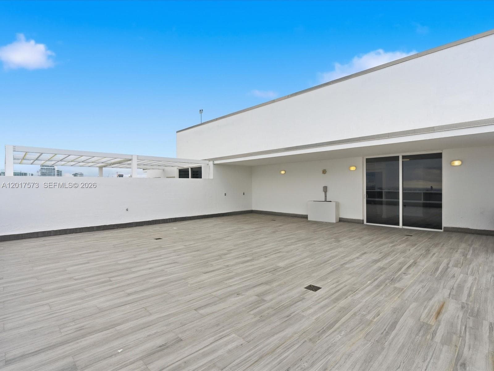 600 NE 27th St, Miami FL 33137 — 77
