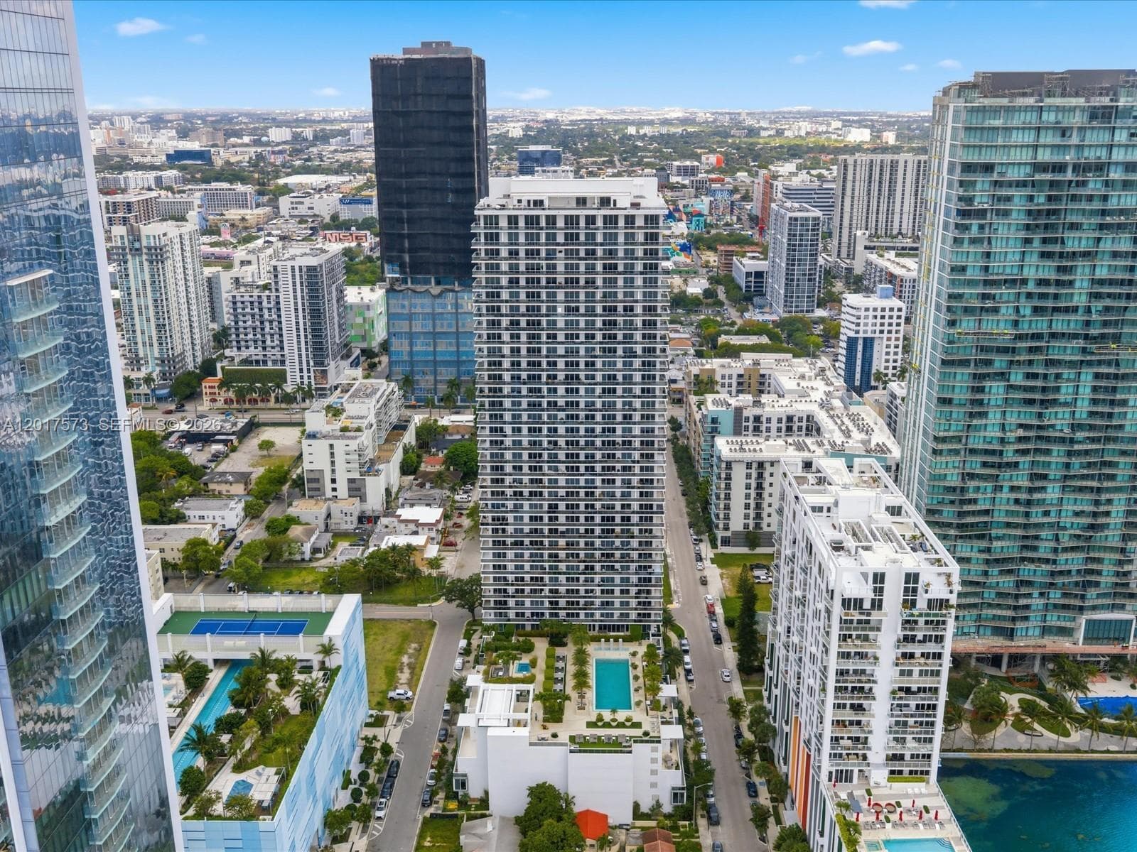 600 NE 27th St, Miami FL 33137 — 3