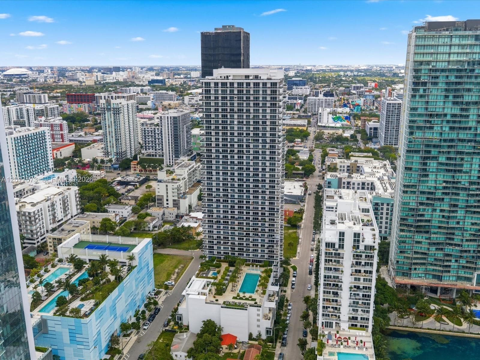 600 NE 27th St, Miami FL 33137 — 1