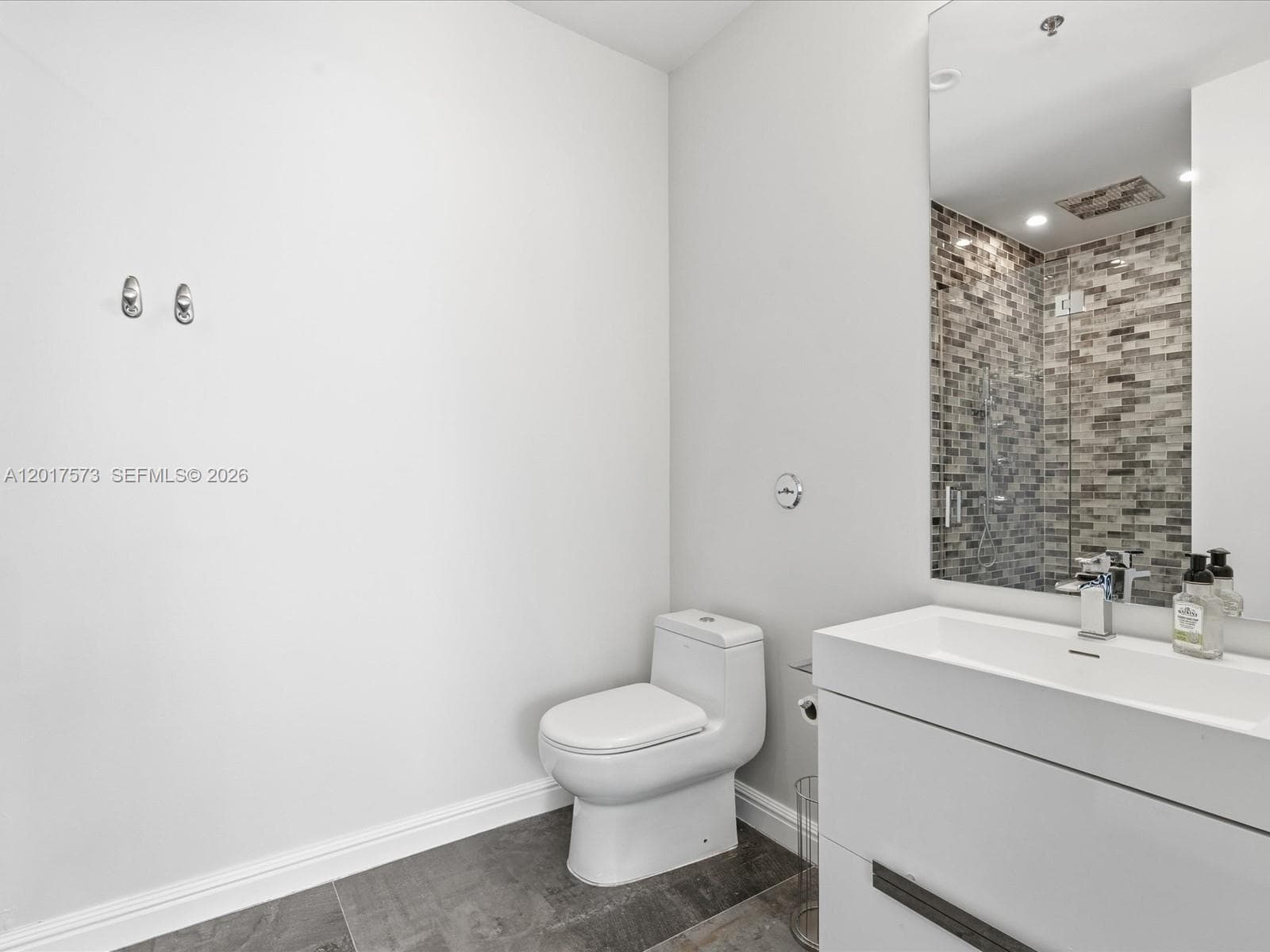 600 NE 27th St, Miami FL 33137 — 44