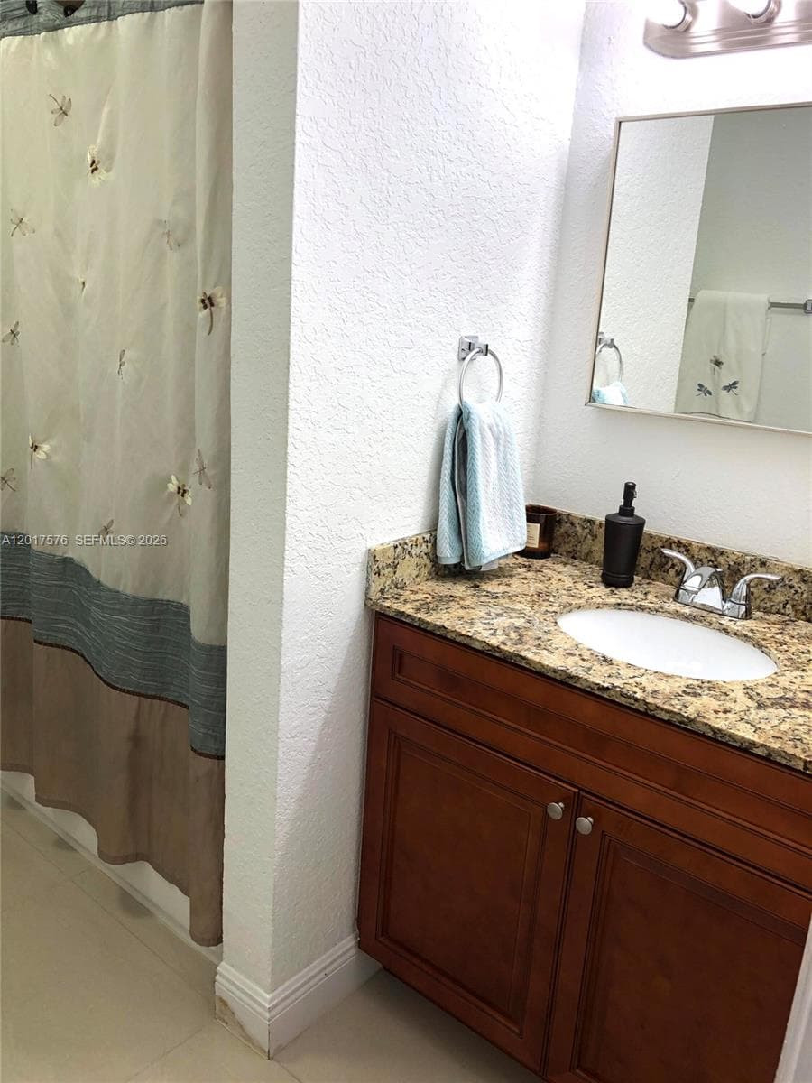 15481 SW 155th Ter, Miami FL 33187 — 17