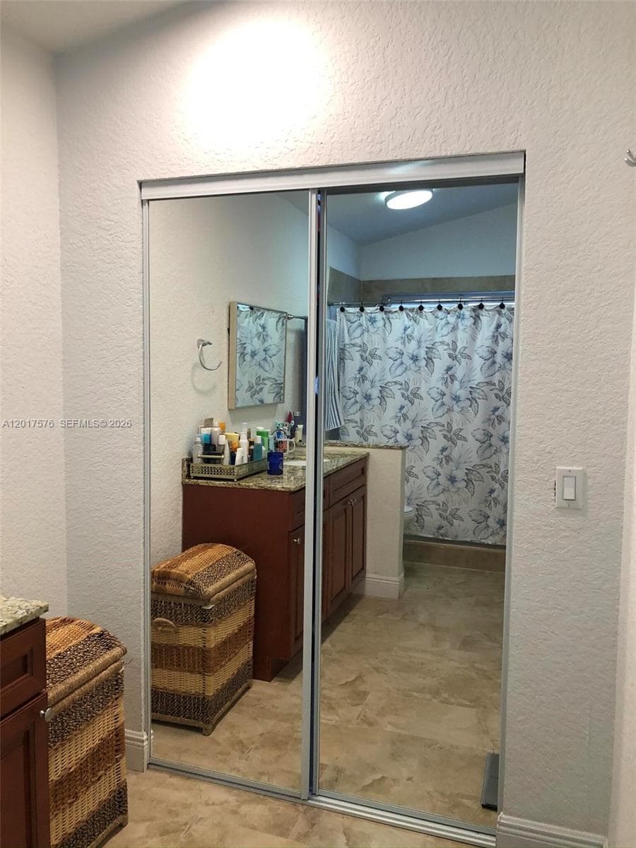 15481 SW 155th Ter, Miami FL 33187 — 14