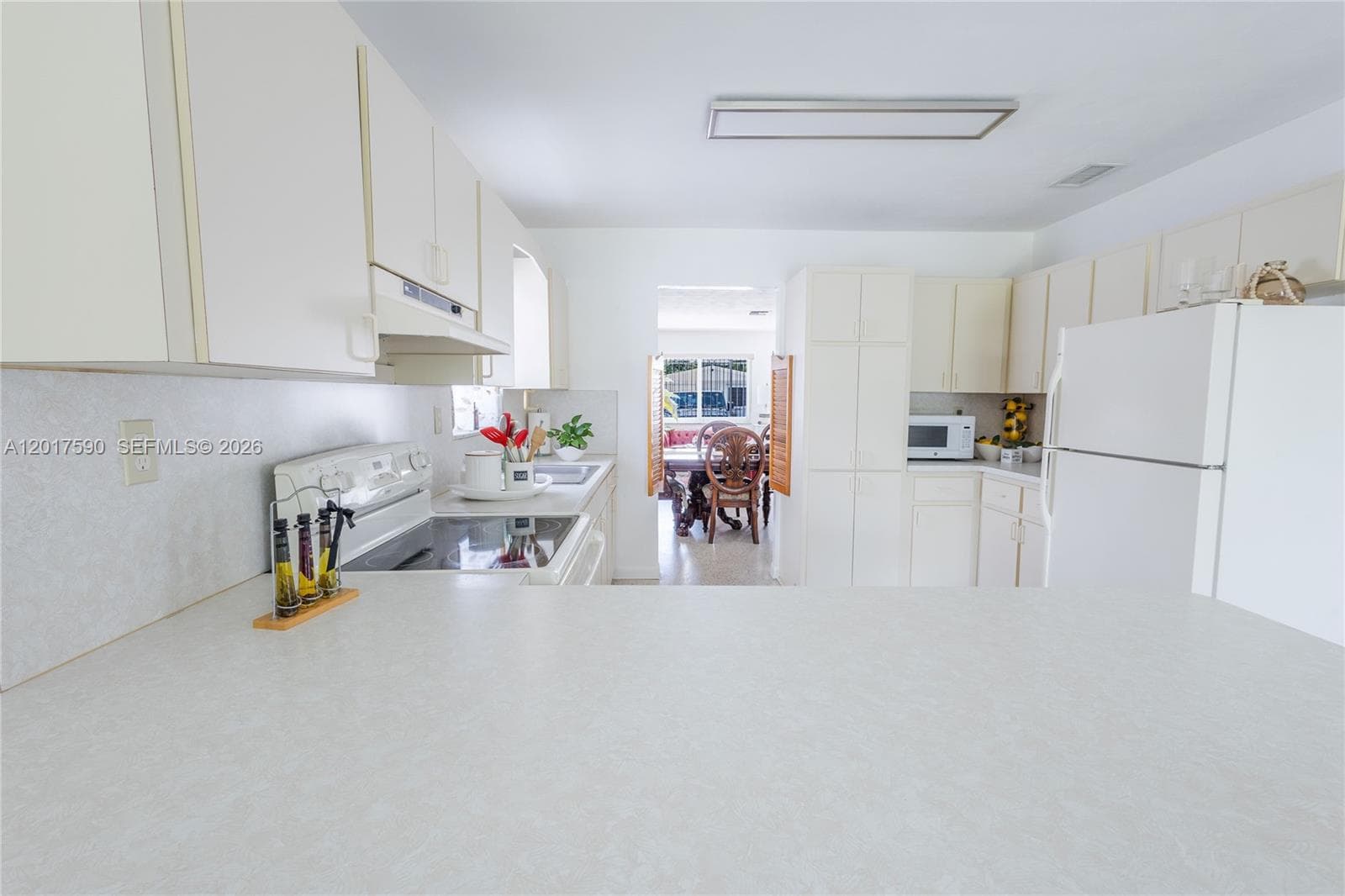 10 NW 60th Ct, Miami FL 33126 — 10