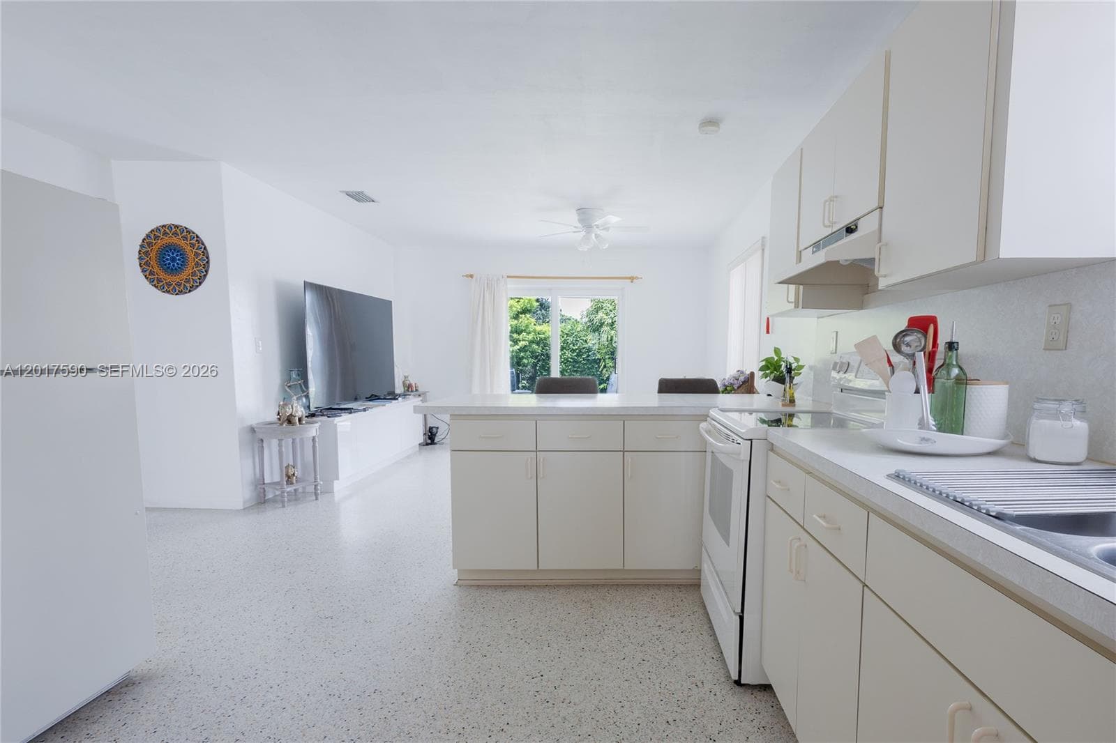 10 NW 60th Ct, Miami FL 33126 — 11