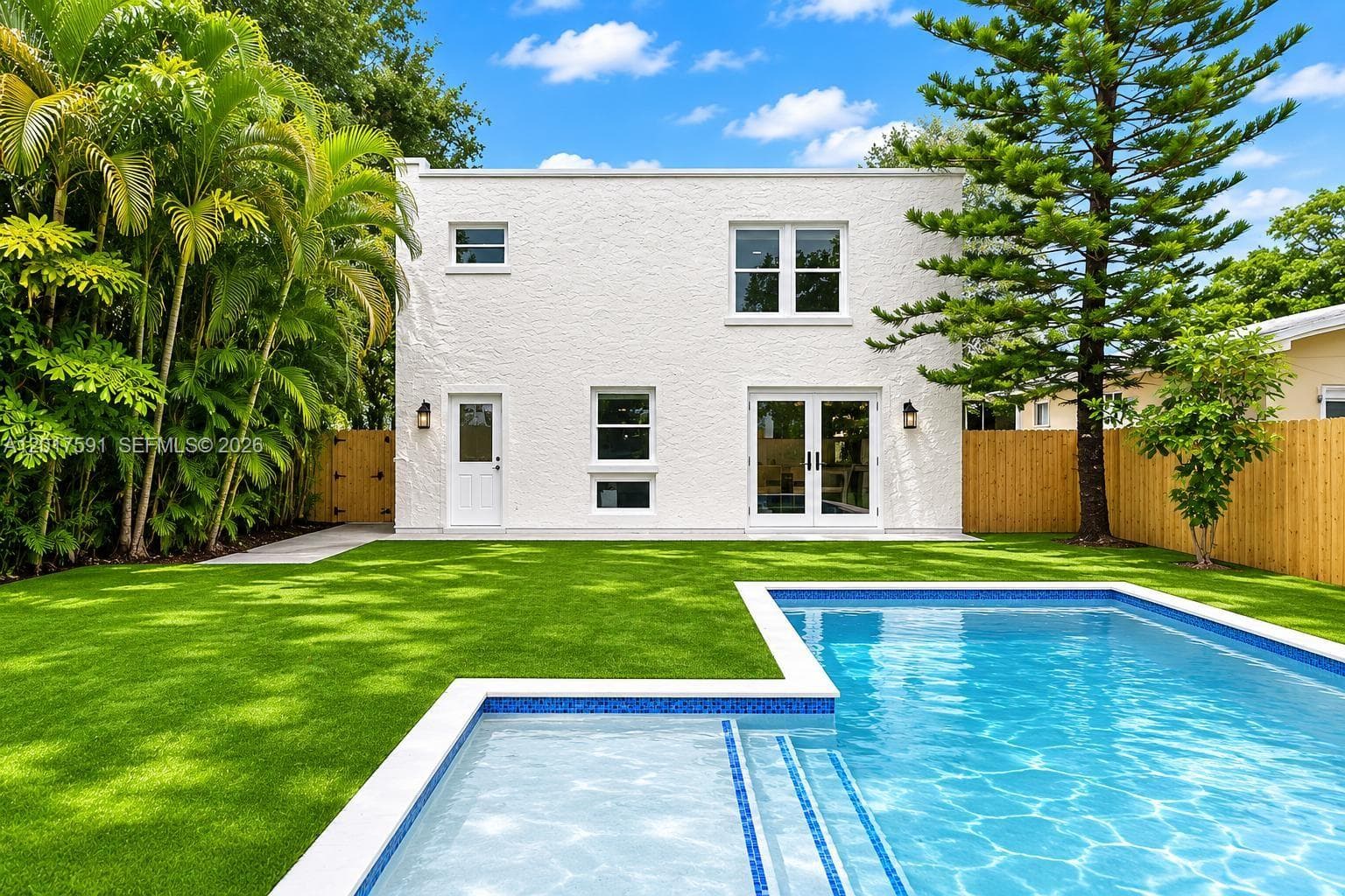 22 NE 44th St, Miami FL 33137 — 2