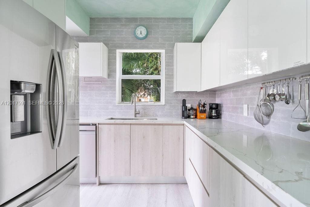 22 NE 44th St, Miami FL 33137 — 22