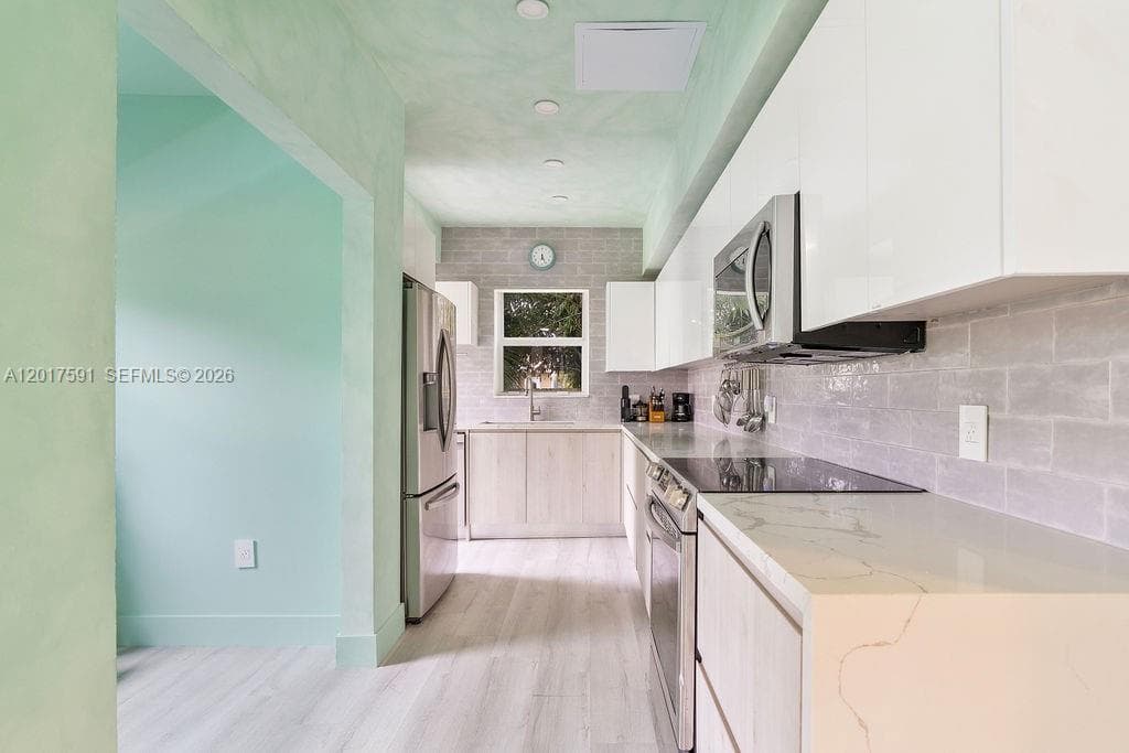22 NE 44th St, Miami FL 33137 — 20