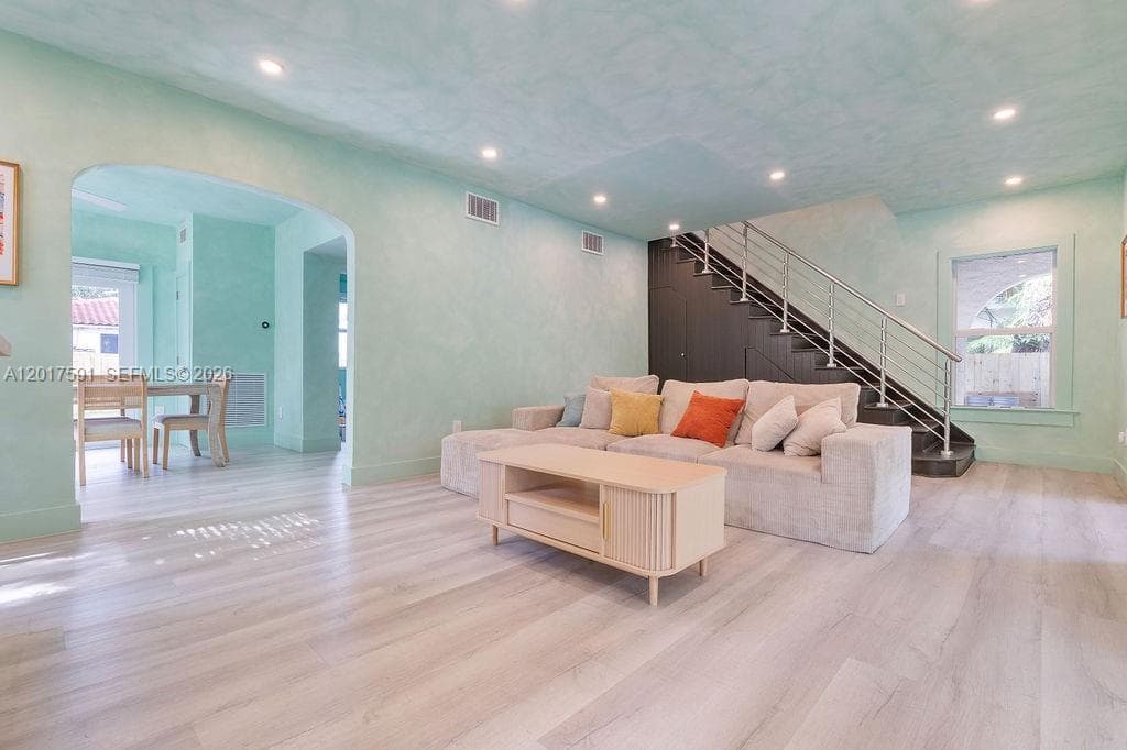 22 NE 44th St, Miami FL 33137 — 15