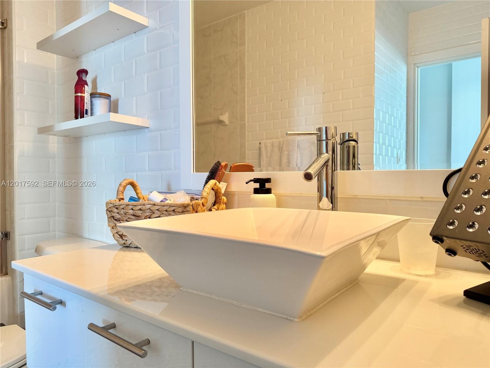 133 NE 2nd Ave # 3501, Miami FL 33132 — 25