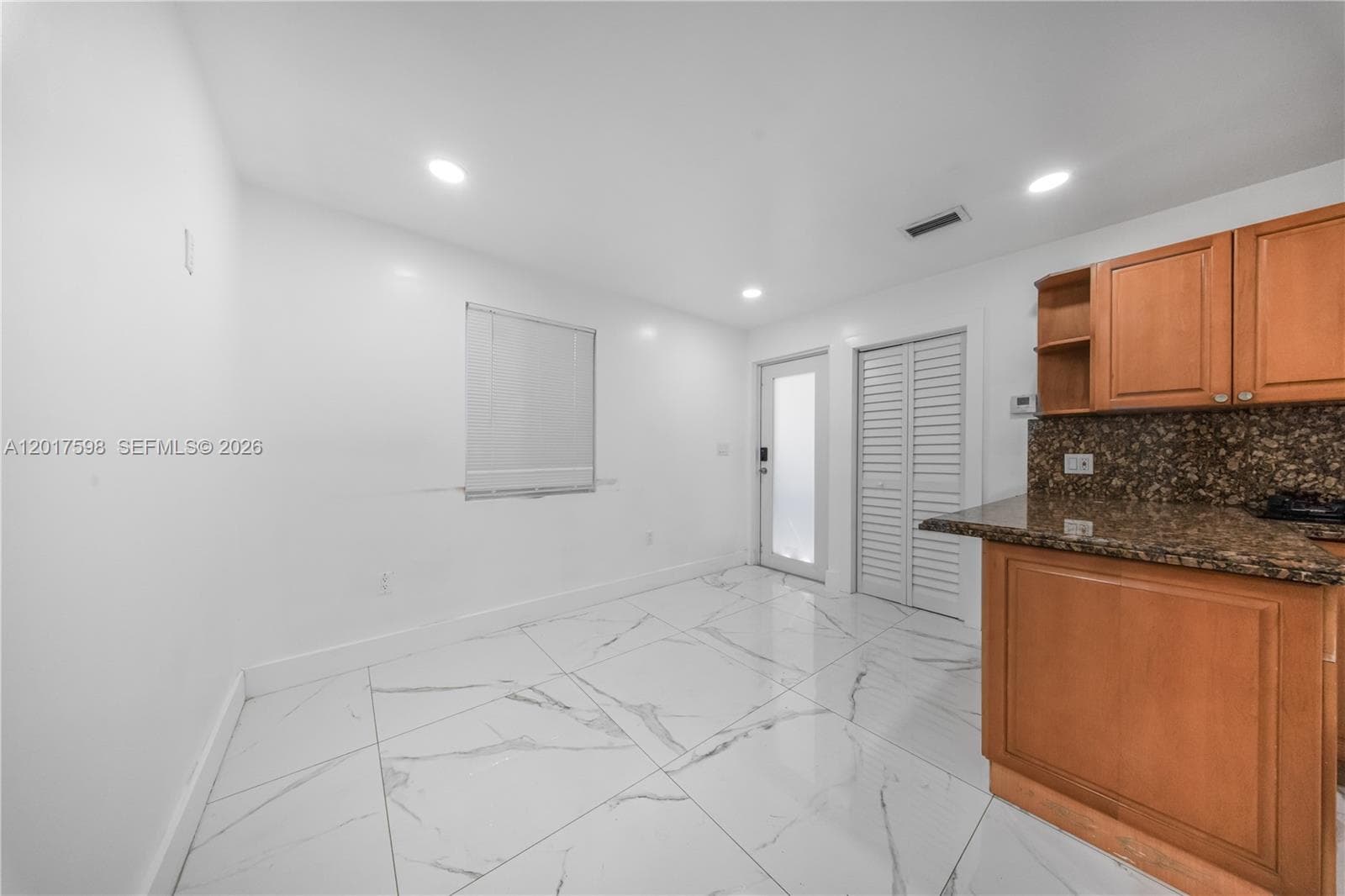 661 E 7th St, Hialeah FL 33010 — 27