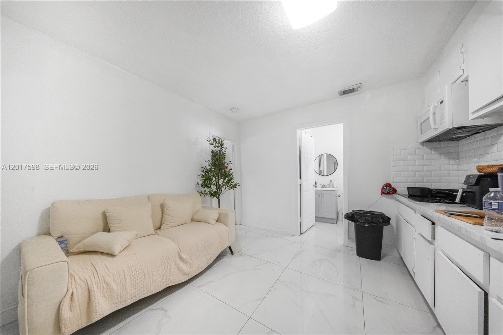 661 E 7th St, Hialeah FL 33010 — 36