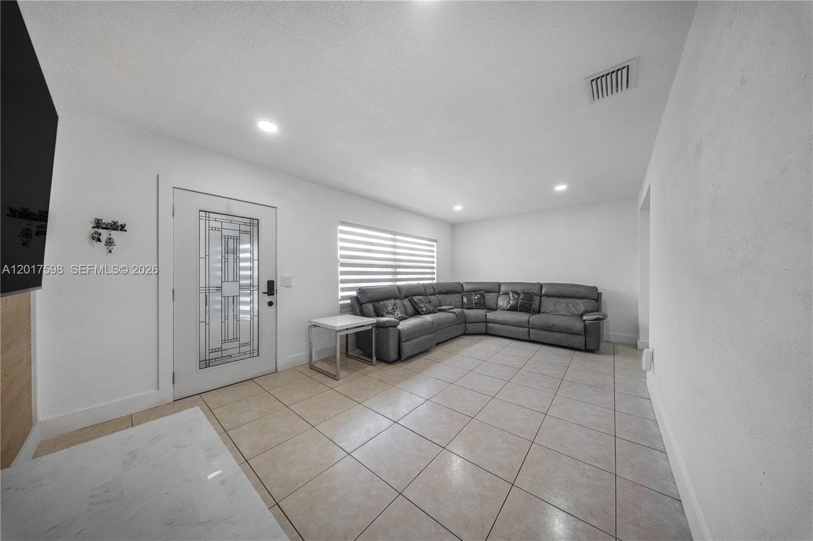 661 E 7th St, Hialeah FL 33010 — 9