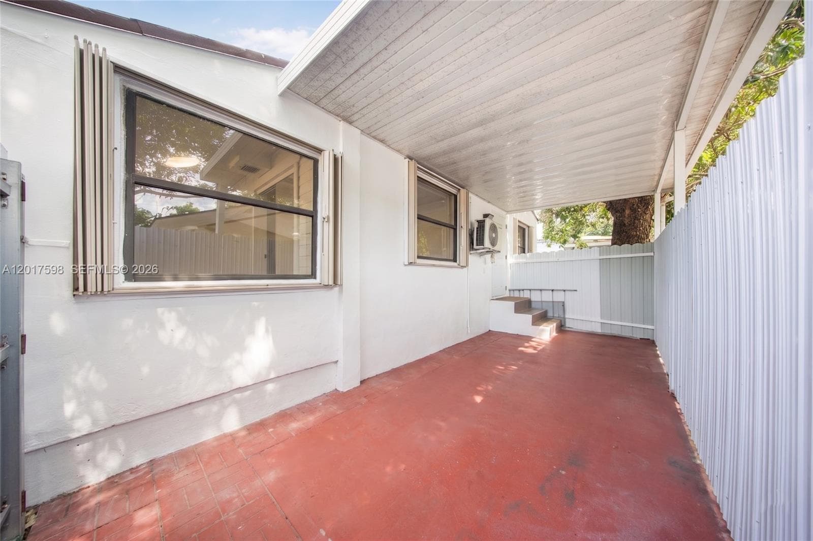 661 E 7th St, Hialeah FL 33010 — 34