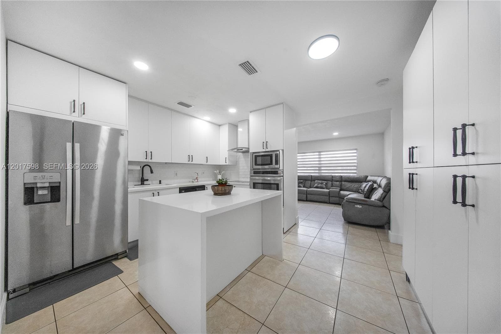 661 E 7th St, Hialeah FL 33010 — 10
